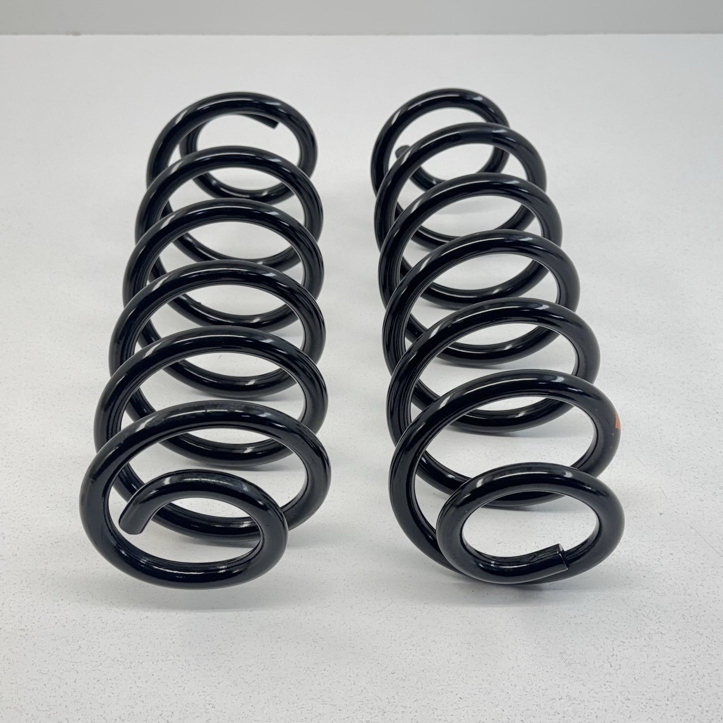 21-25 Toyota RAV4 Hybrid Limited AWD Rear Coil Spring Pair 48231-0R292 OEM