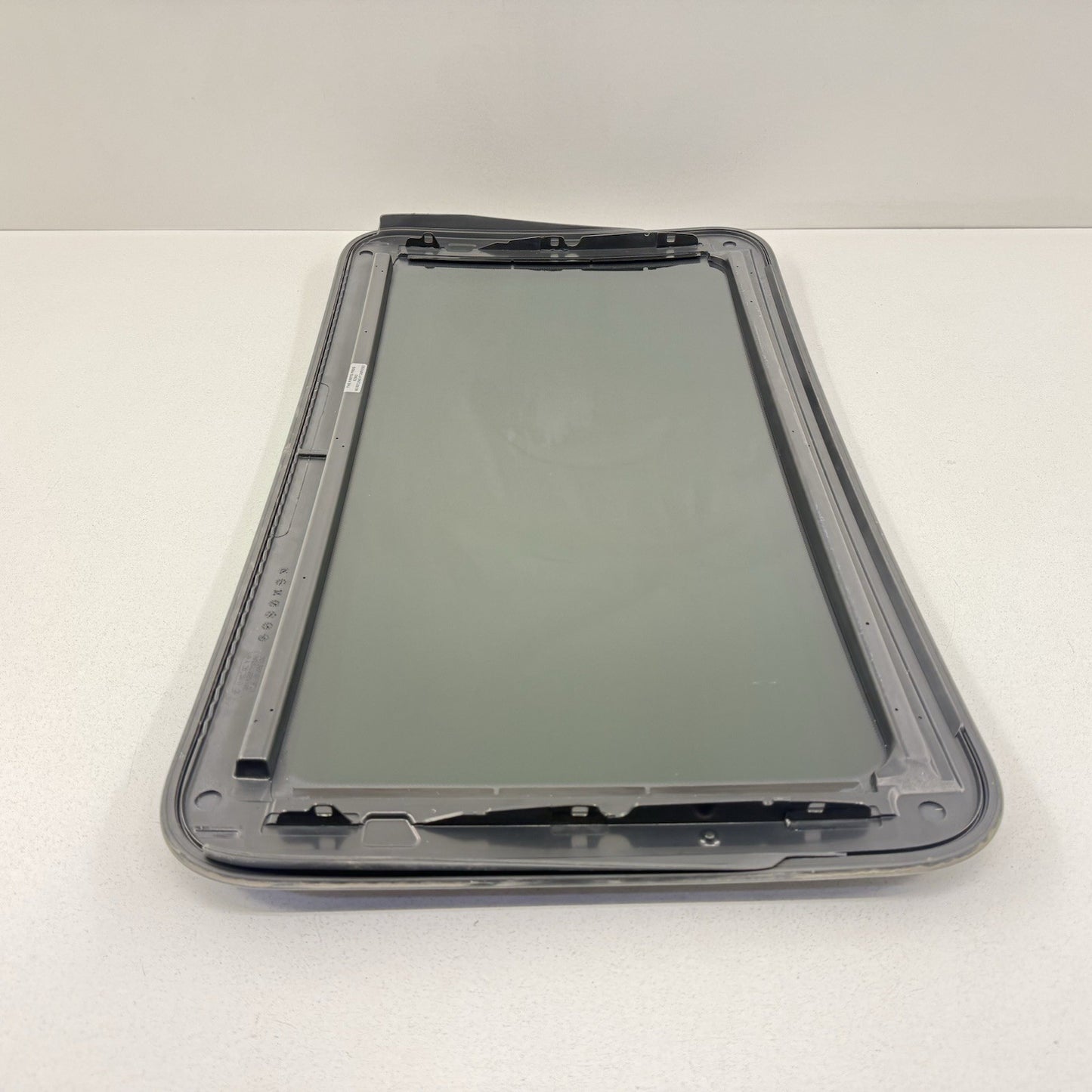 12-18 Mercedes W218 CLS550 CLS63 Sunroof Sun Roof Glass Window 2187800121 OEM