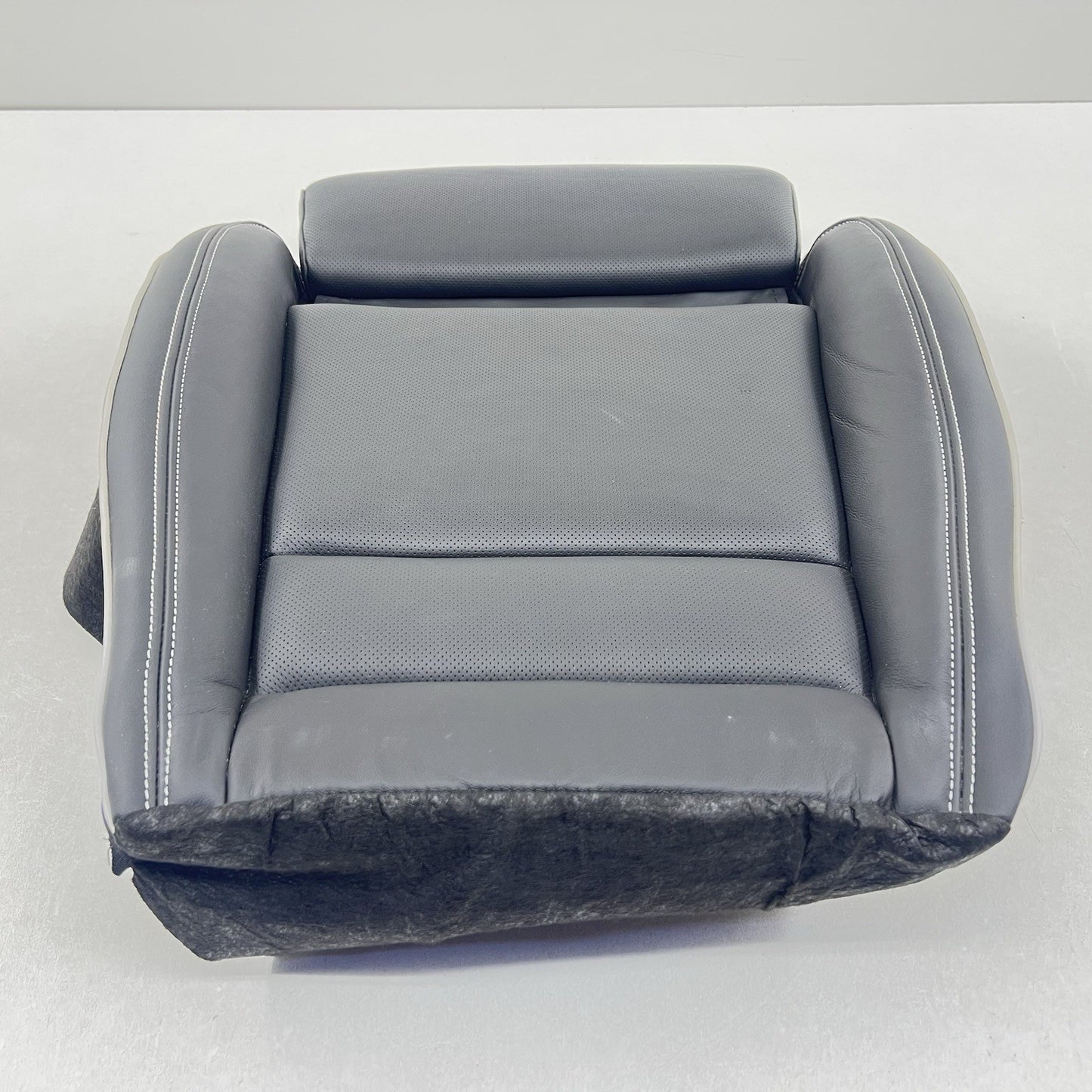 22-25 CADILLAC CT4 CT5 V BLACKWING RIGHT FRONT LOWER SEAT CUSHION COVER OEM