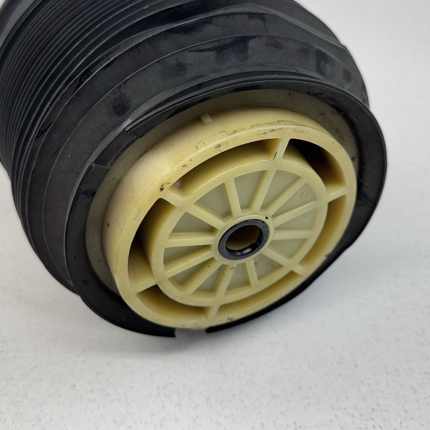 10-18 Mercedes W212 W218 CLS550 E550 Left Rear Air Suspension Bag Shock OEM