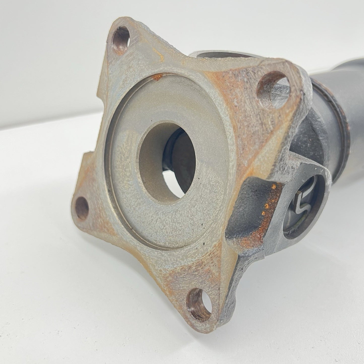 18-23 Ford Mustang GT Automatic Driveshaft Drive Shaft Propellor Carrier OEM