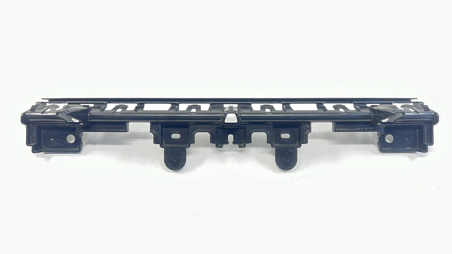 2024 FORD MUSTANG GT REAR CENTER BUMPER BRACKET SUPPORT MOUNT PR3B-17B861-A OEM