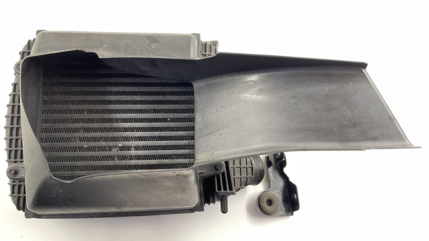 14-17 MASERATI QUATTROPORTE RIGHT TURBO INTERCOOLER W/ DUCT 670009833 OEM