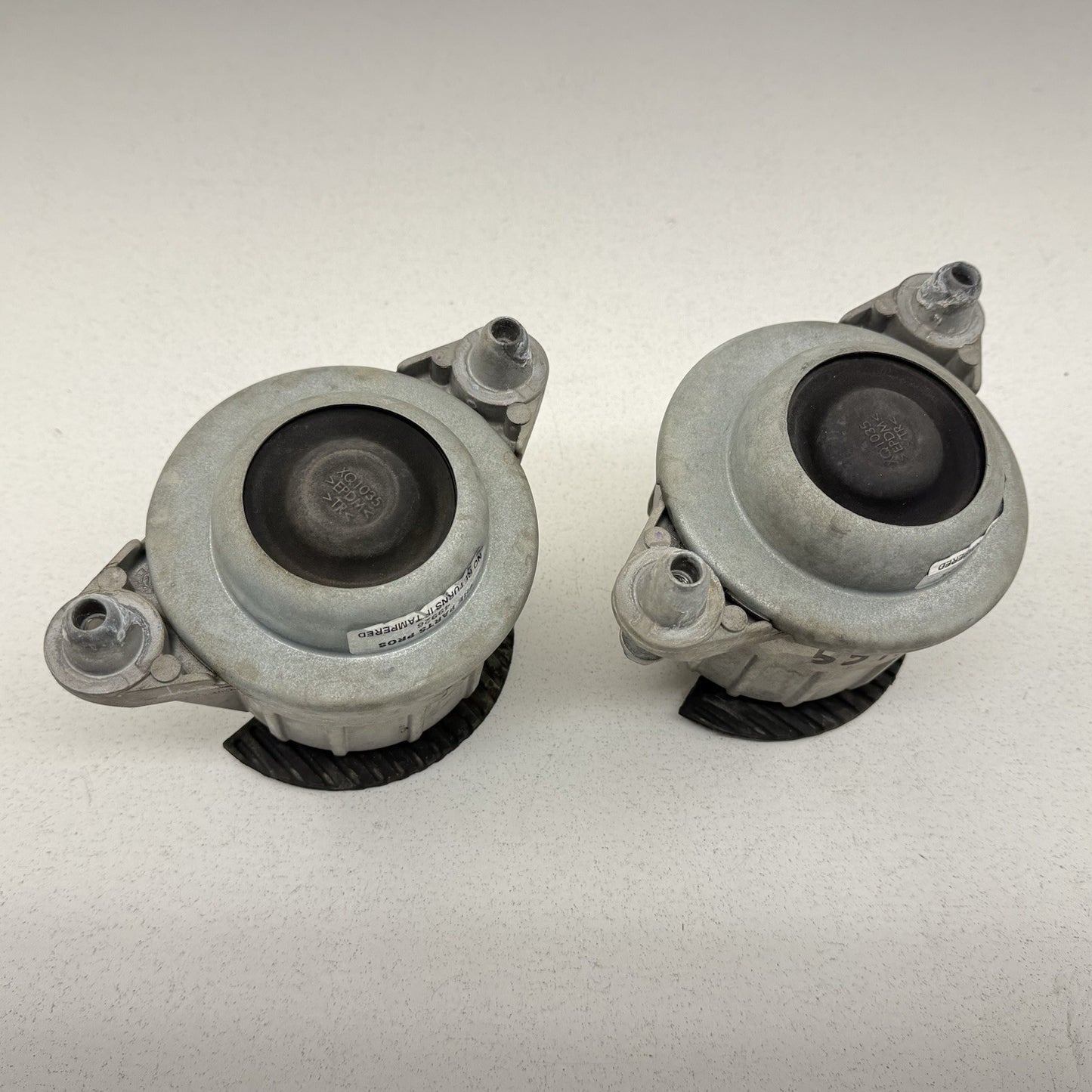12-14 Mercedes W204 C250 1.8L Motor Engine Mount Pair 2042404217 OEM