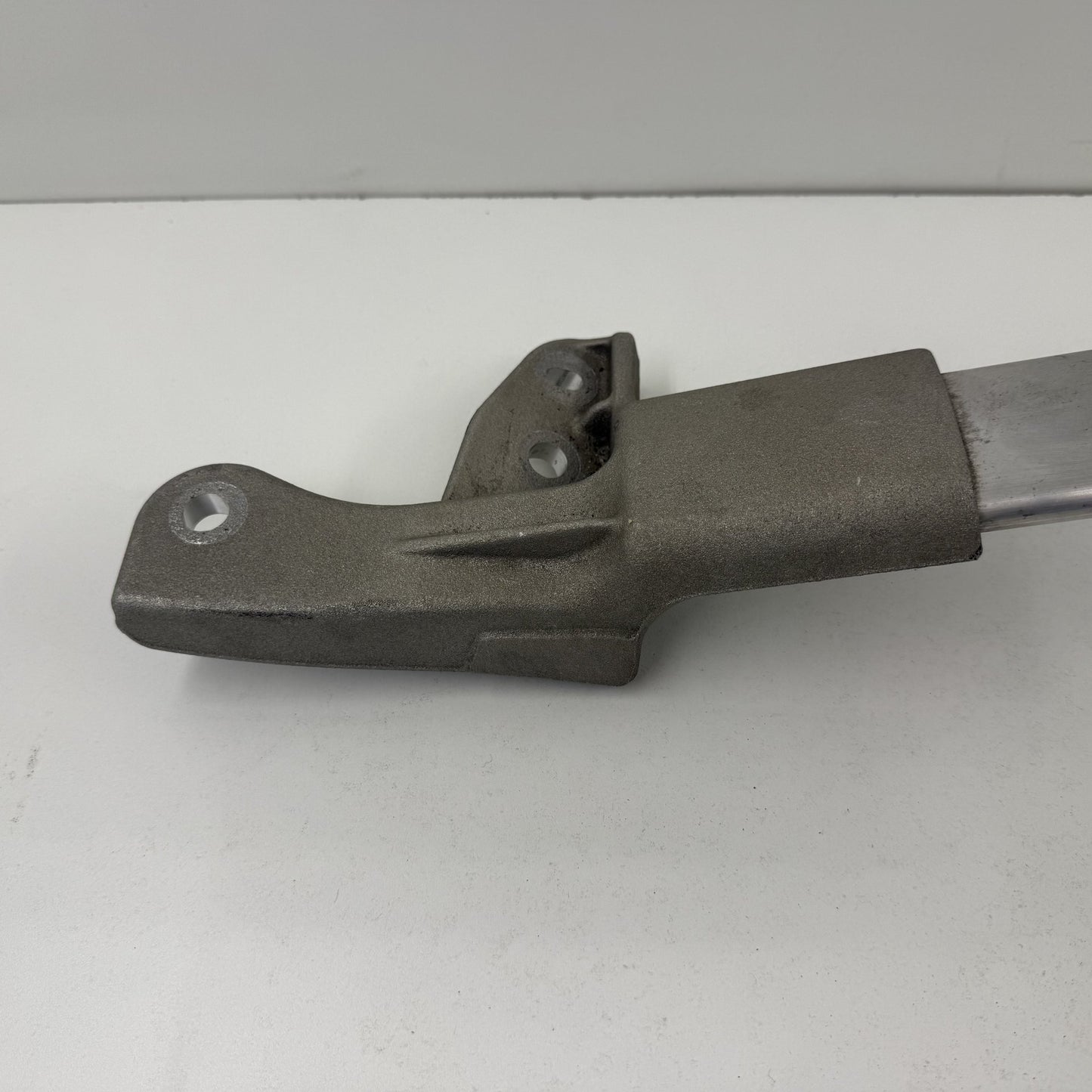 2013-2015 Chevrolet Camaro SS 1LE Front Strut Tower Brace Bar Bracket OEM