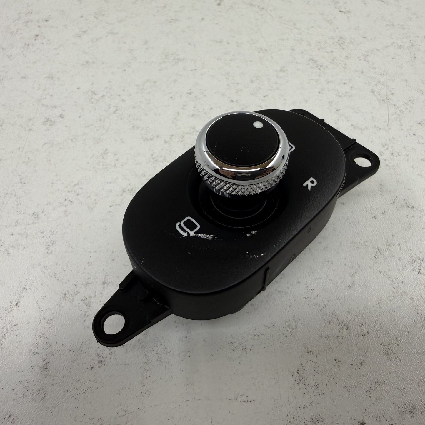 2014-2018 Bentley Flying Spur Front Door Mirror Control Switch 3W0959565C OEM