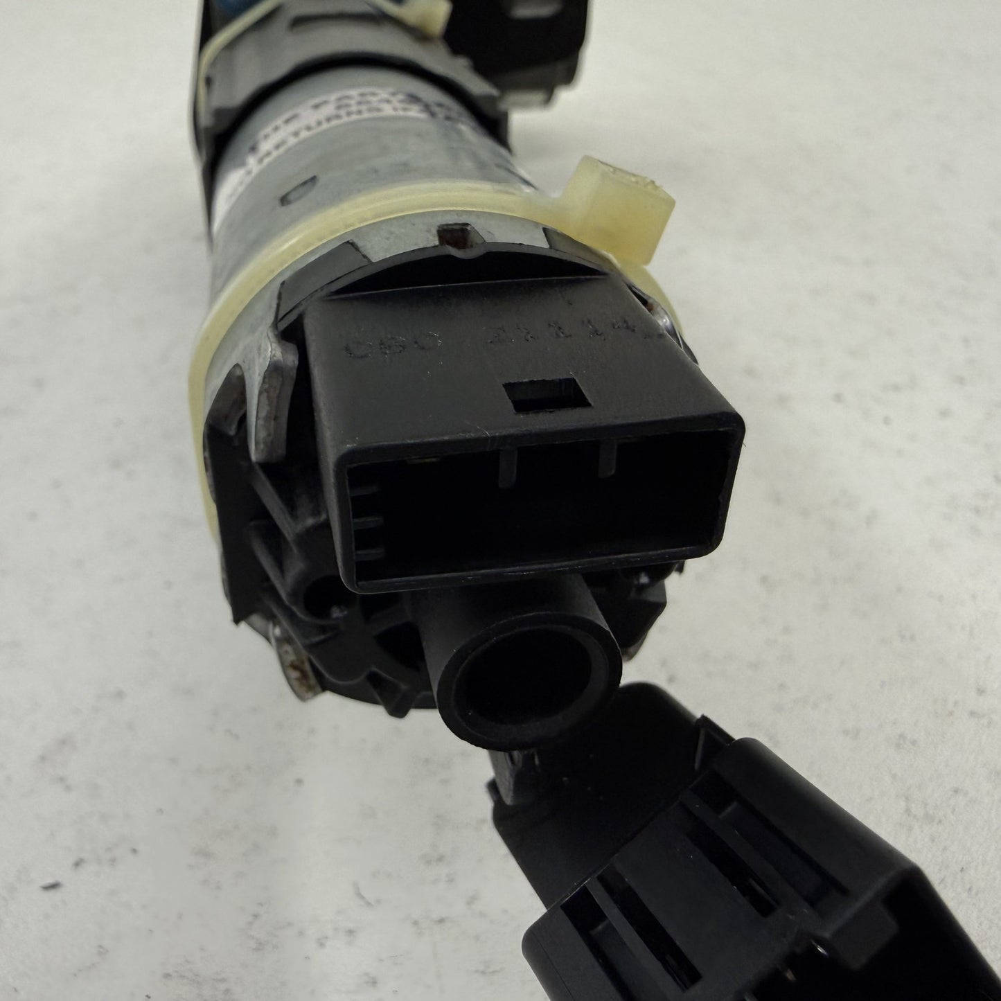 2014-2018 Bentley Flying Spur Left Rear Trunk Power Lift Motor Actuator OEM