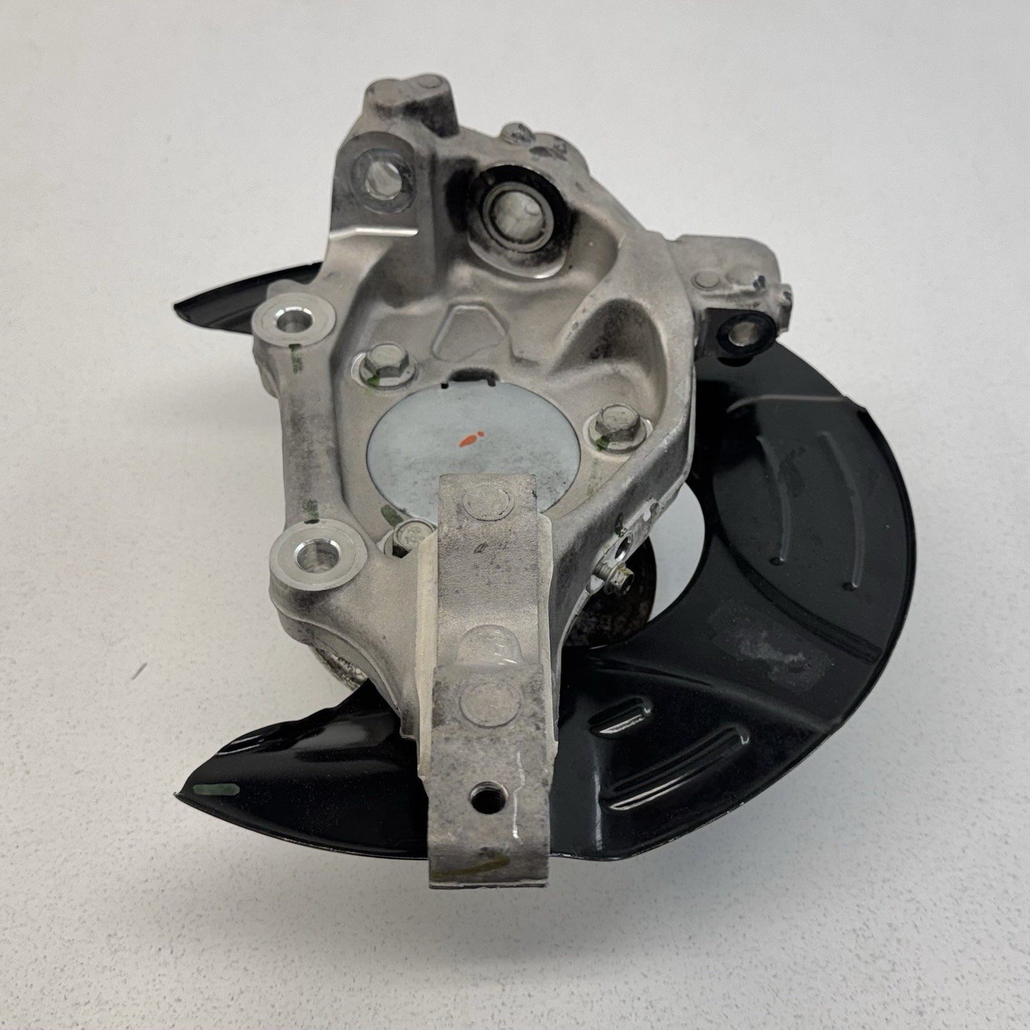 10-15 Chevrolet Camaro SS Right Front Spindle Knuckle Hub Wheel Bearing OEM