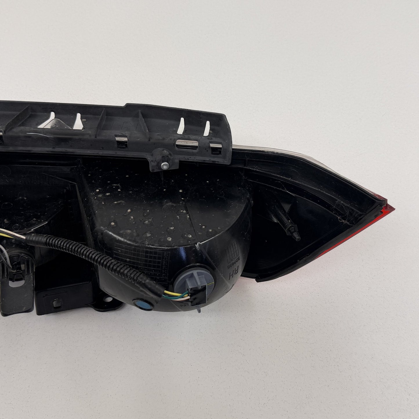 2014-2015 Chevrolet Camaro Right Rear Halogen Taillight Tail Light Lamp OEM