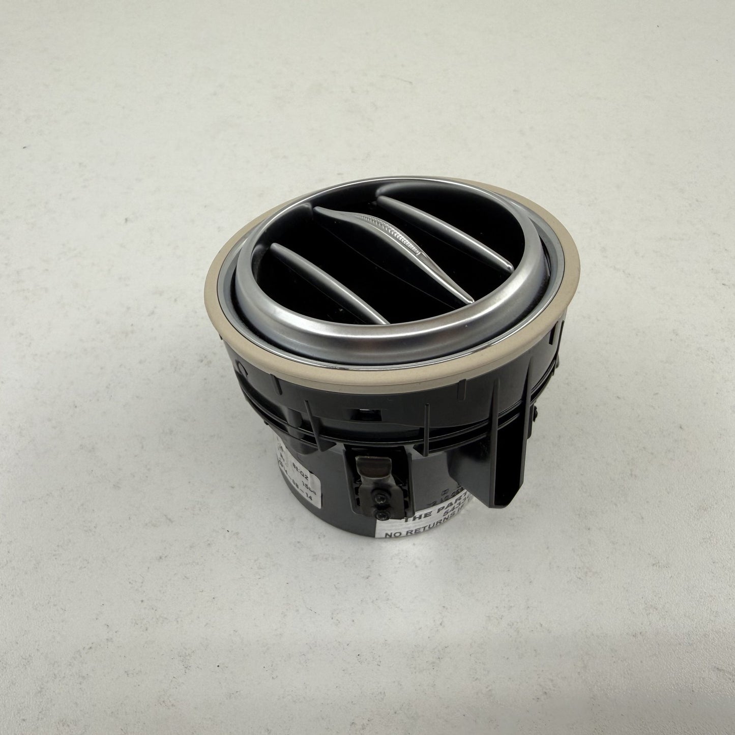 2014-2020 Mercedes-Benz S550 W222 Outer Dashboard AC Air Vent Left Or Right OEM