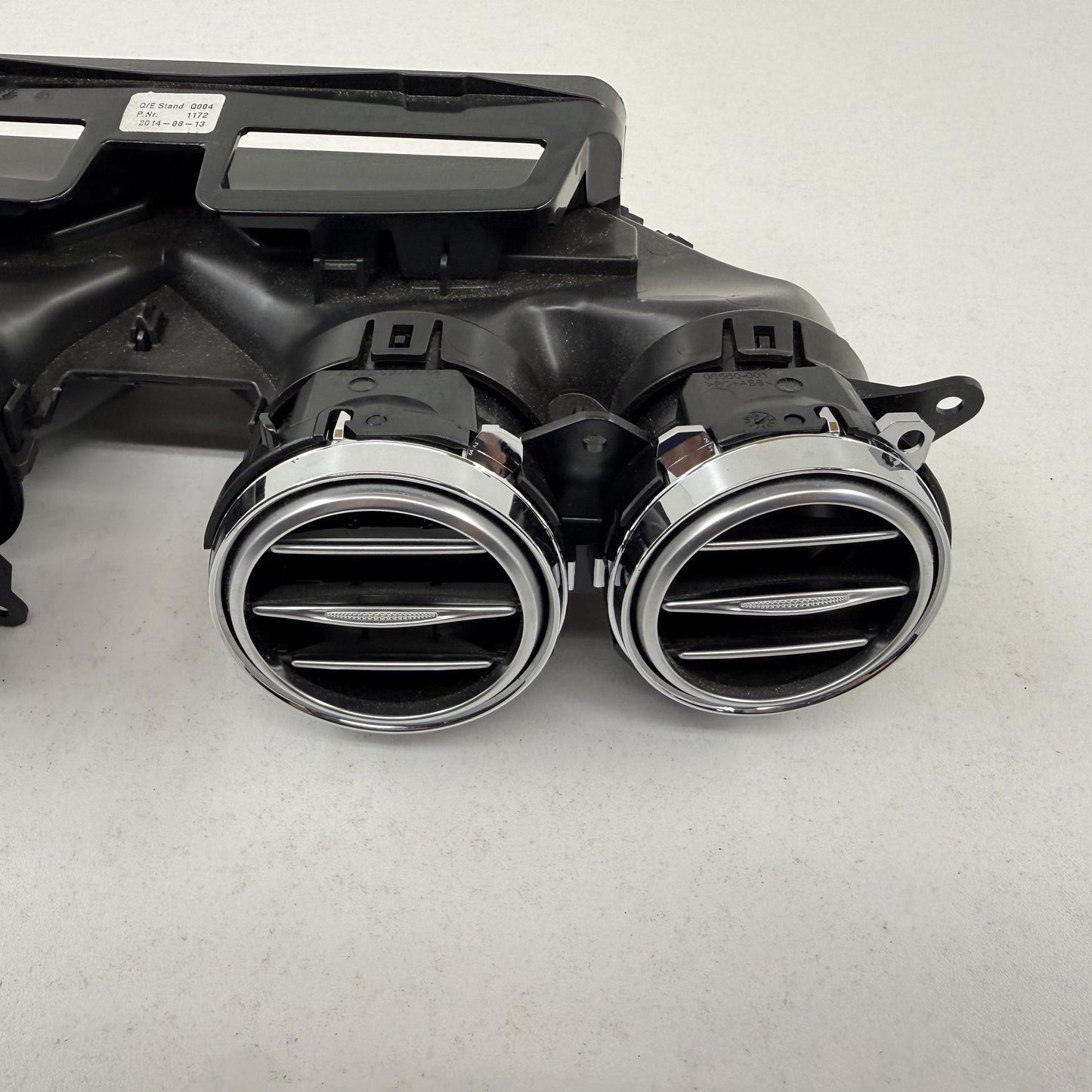 2014-2020 Mercedes-Benz S550 W222 Center Dash AC Air Vent Set 2228310245 OEM