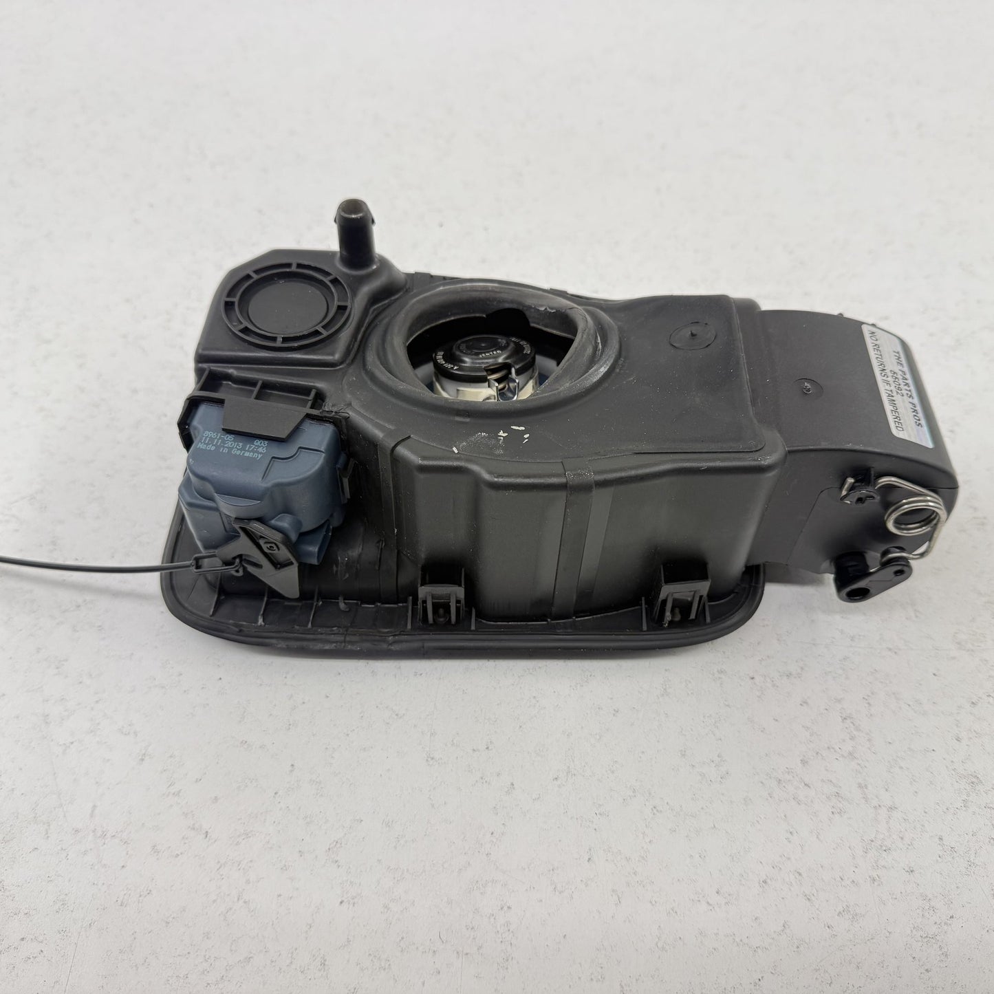 2008-2014 Mercedes-Benz C250 W204 Fuel Tank Gas Cap Door Lid Cover OEM