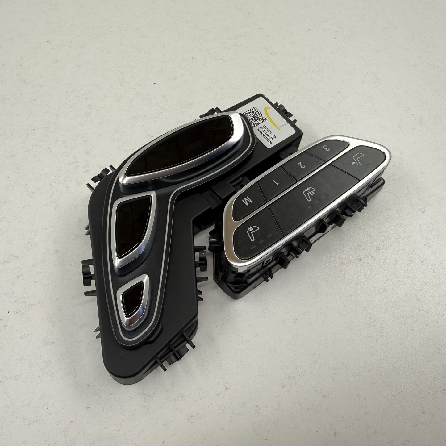 2014-2020 Mercedes-Benz S550 W222 Right Rear Power Seat Control Switch OEM