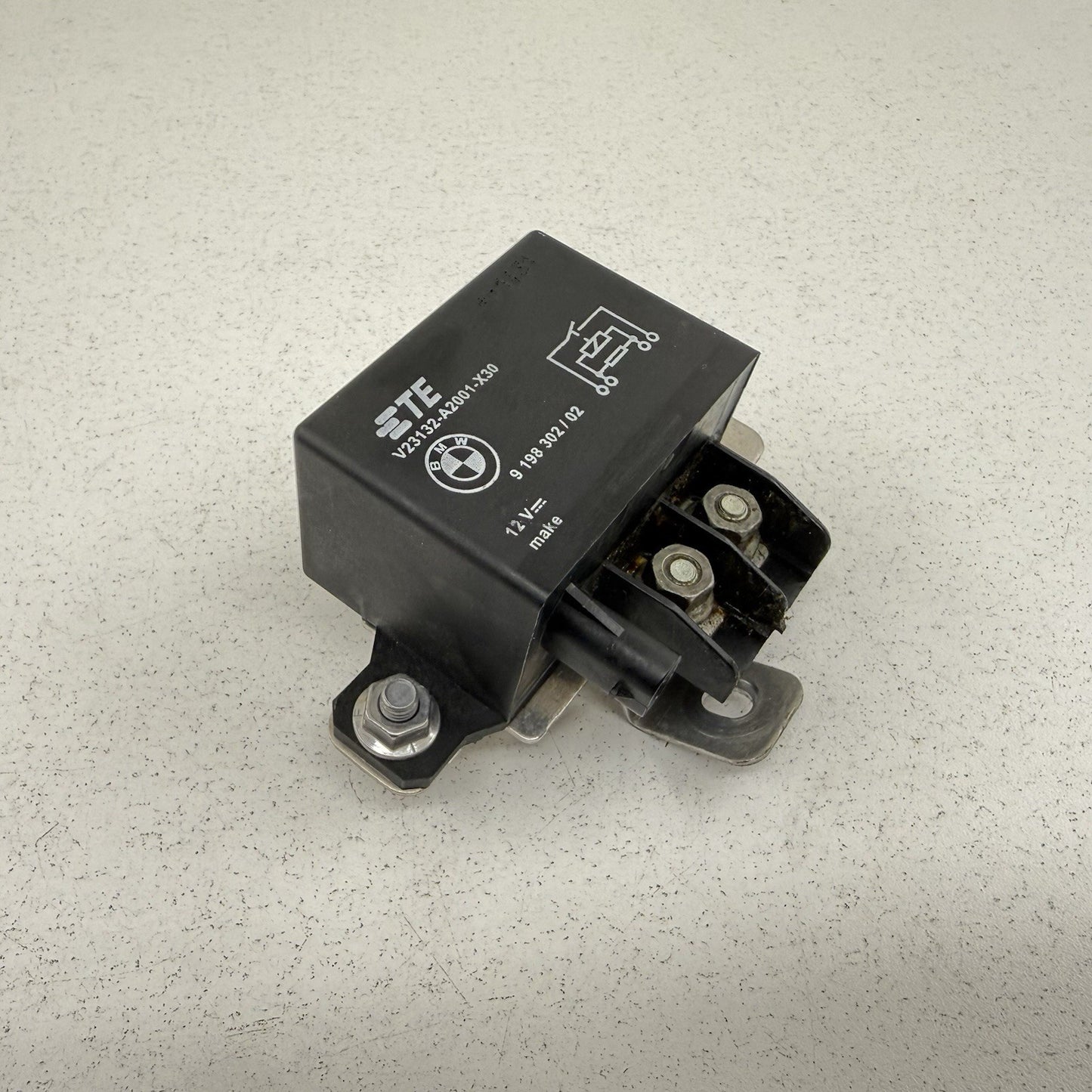 BMW F06 F10 F12 F13 F80 F82 F87 Multi Purpose Cooling Fan Relay Module OEM
