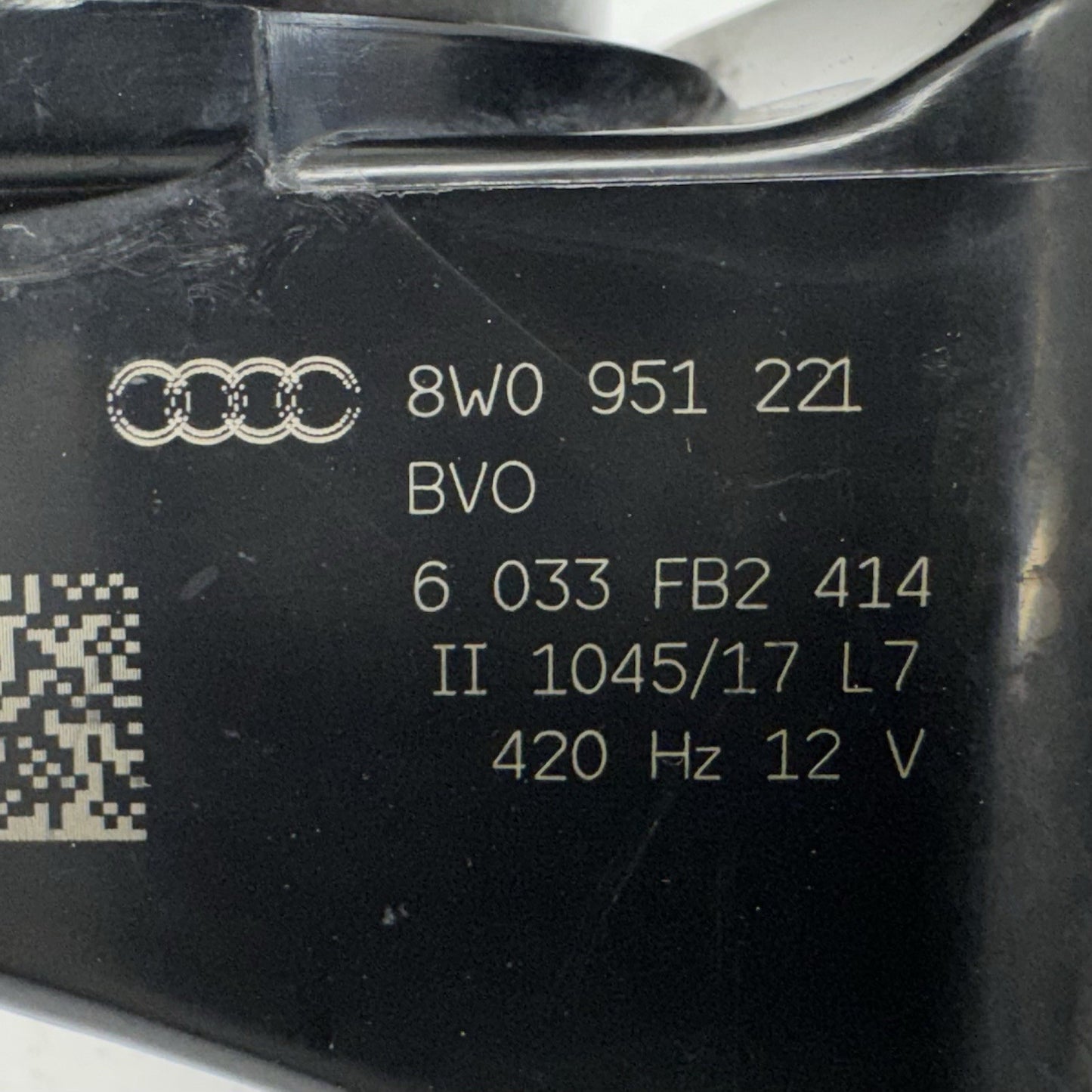 17-25 Audi A4 A5 S4 S5 Front Low Tone Horn Siren Alarm Signal W/ Bracket OEM