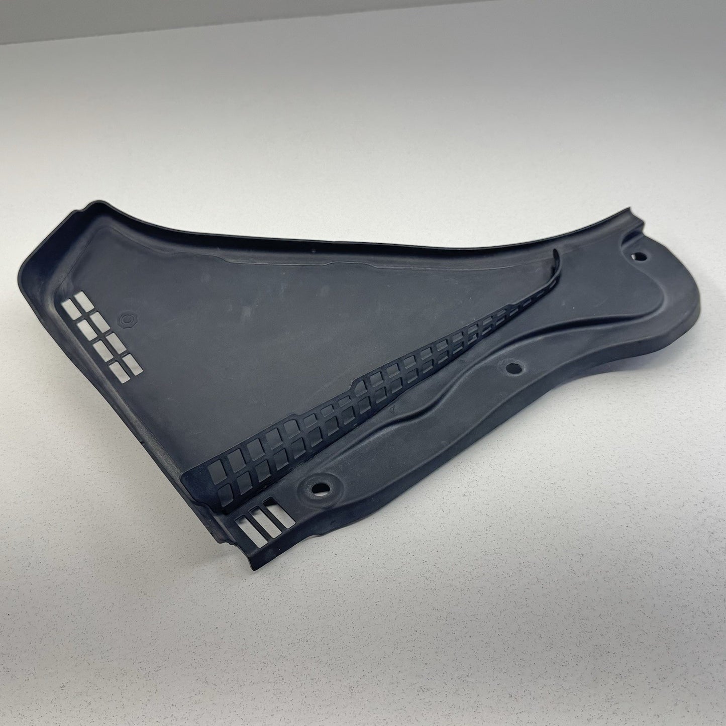 BMW F06 F10 F12 F13 Left & Right Engine Bay Windshield Cowl Cover Trim Pair OEM