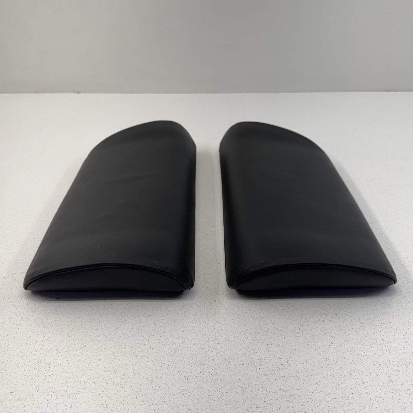 05-12 Porsche 911 997 Cabriolet Rear Seat Cushion Middle Pair Left & Right OEM