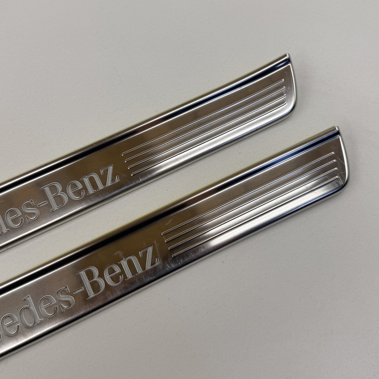 2014-2017 Mercedes-Benz S550 W222 Illuminated Door Sill Scuff Kick Plate Set OEM