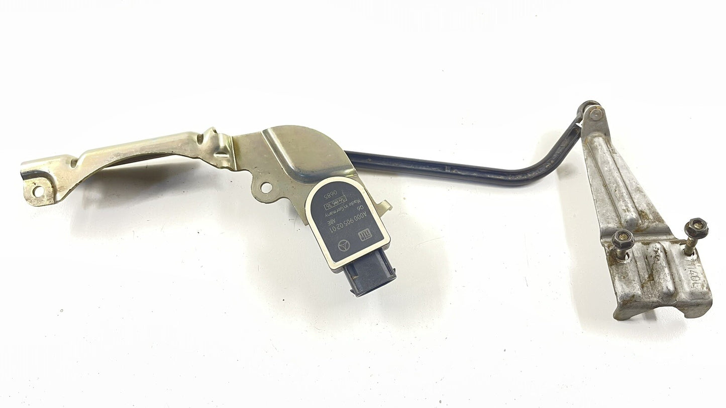14-17 MERCEDES BENZ E550 W207 LEFT FRONT HEADLIGHT HEIGHT LEVEL SENSOR OEM