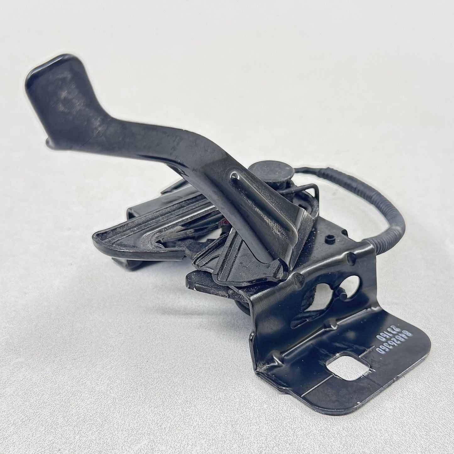 22-24 CADILLAC CT5 V BLACKWING FRONT HOOD LOCK LATCH WITH WIRE HARNESS OEM