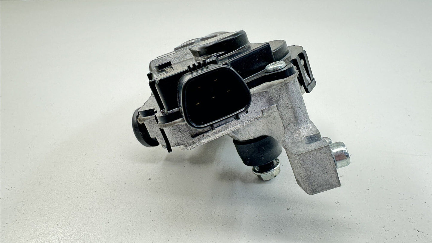 20-23 CADILLAC CT4 FRONT WINDSHIELD WIPER MOTOR 84399856 OEM