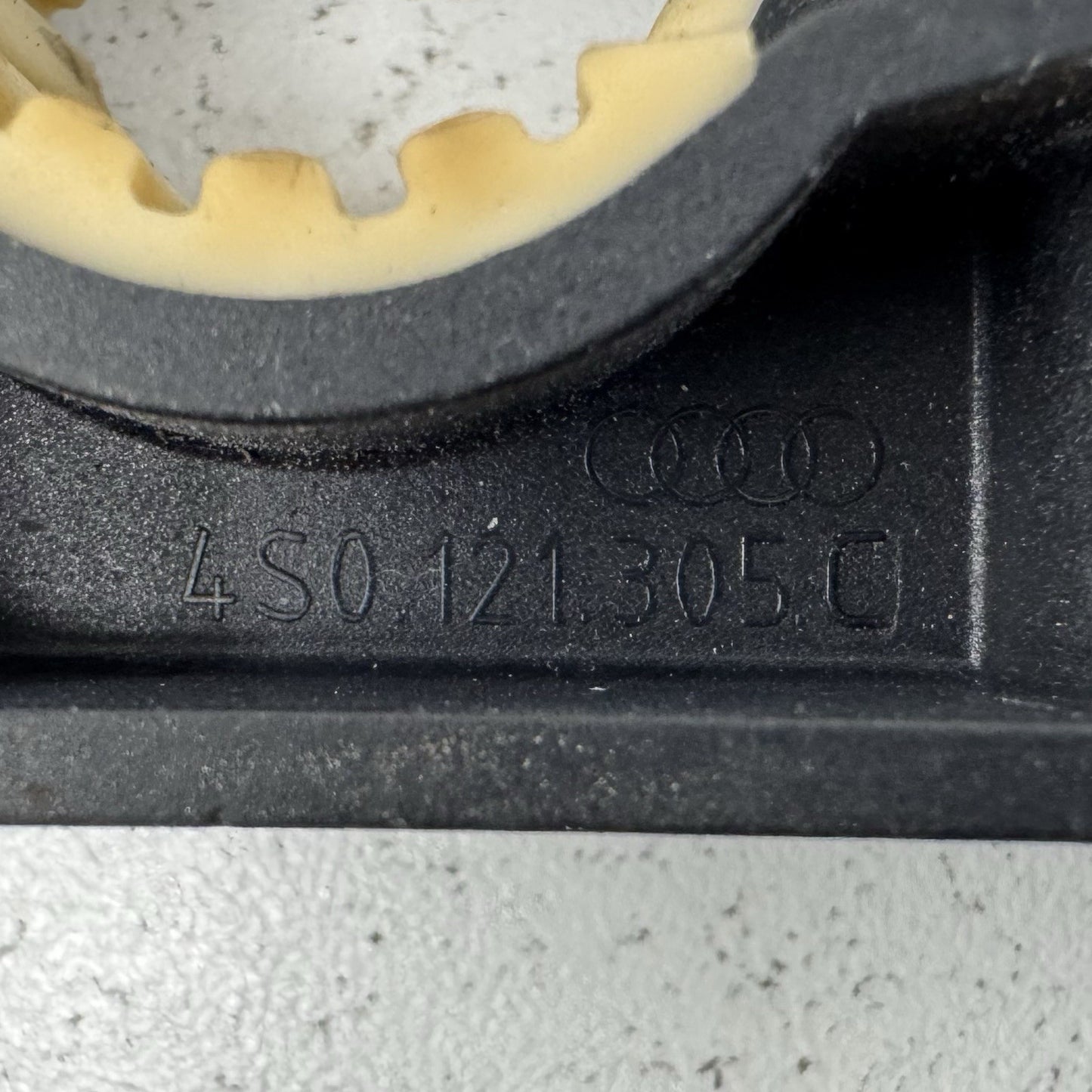 17-23 Audi R8 Under Body Coolant Pipe Hose Bracket Retainer Set OEM
