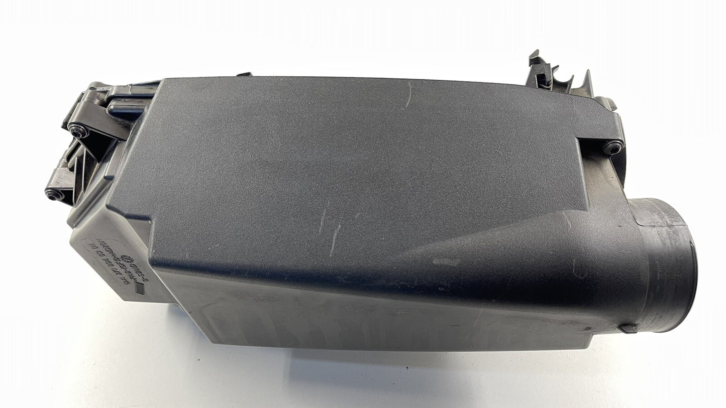 12-14 Mercedes W204 C250 1.8L Air Cleaner Box Air Filter Intake Box OEM