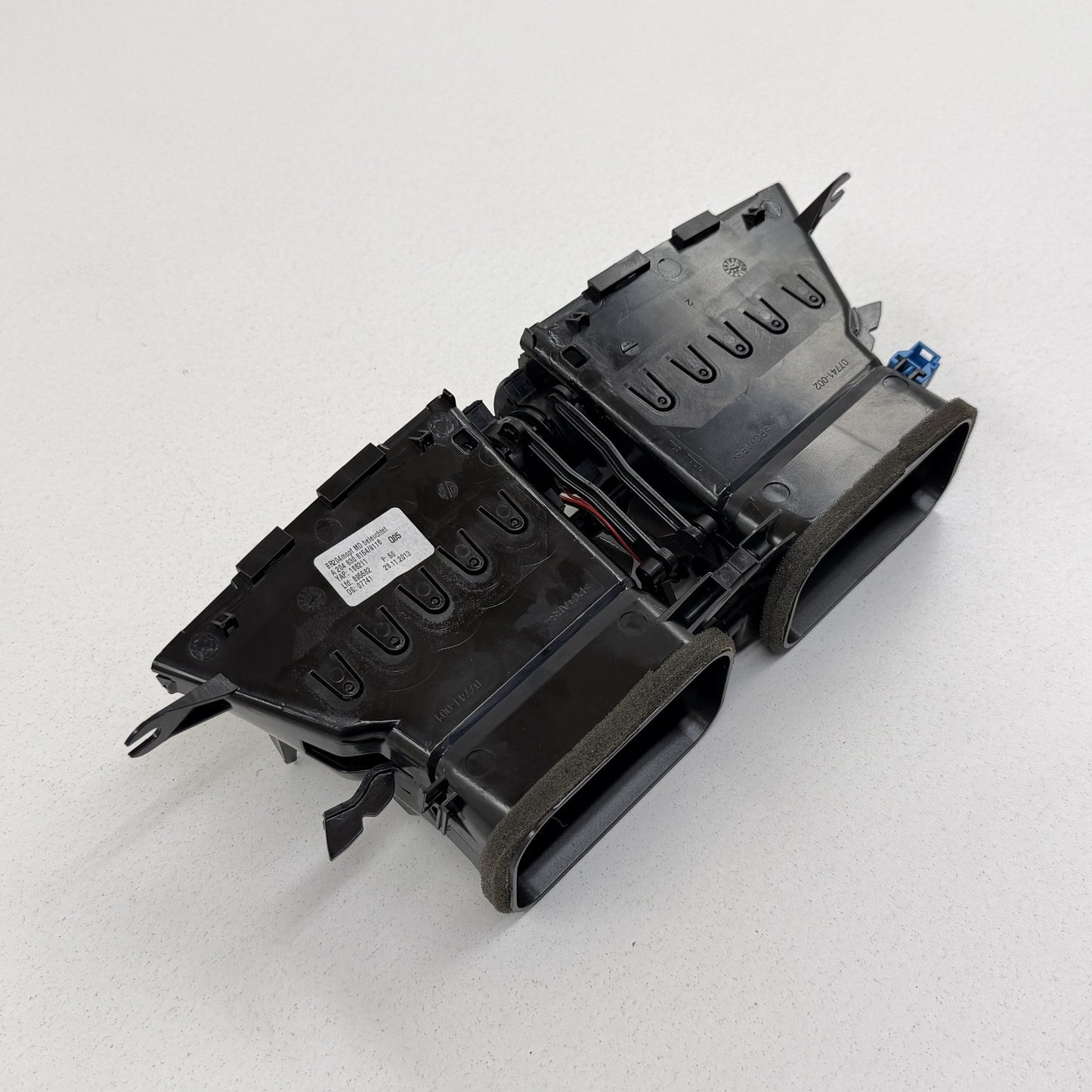 2012-2014 Mercedes-Benz C250 W204 Center Dash A/C Air Vent 2048306154 OEM