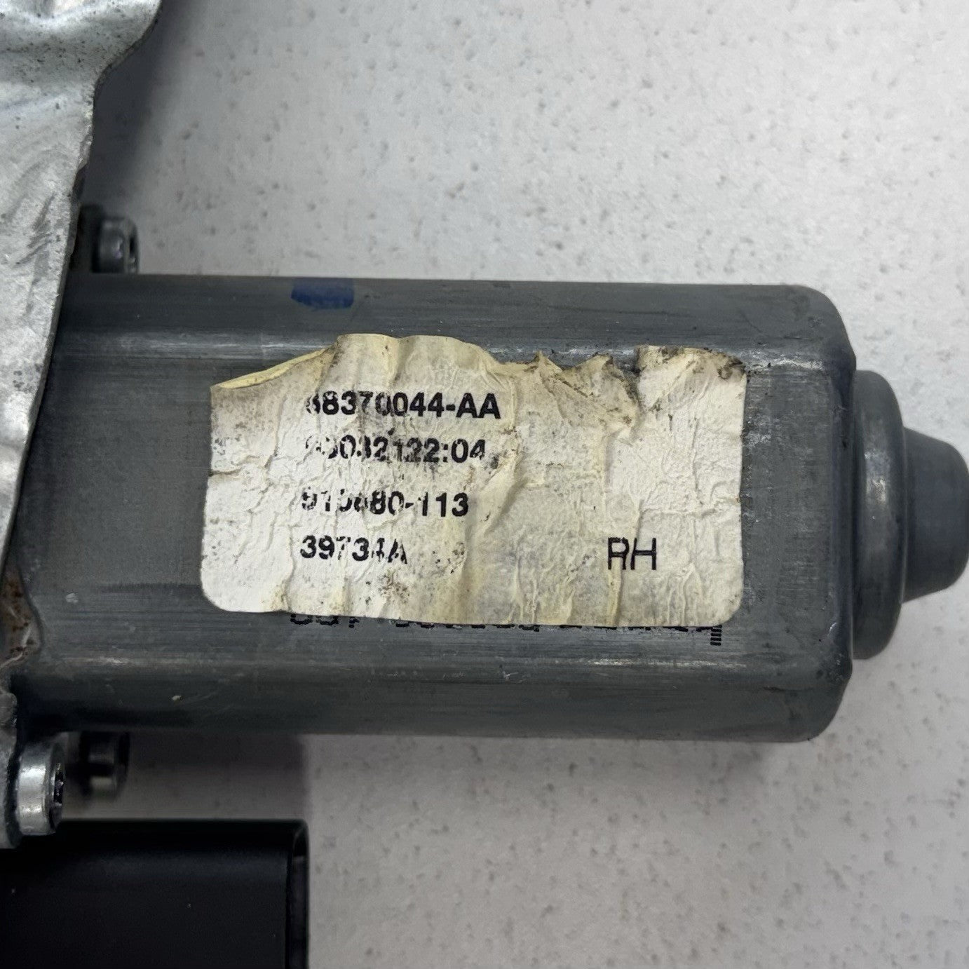 15-23 Dodge Challenger Passenger Right Door Glass Window Regulator W/ Motor OEM