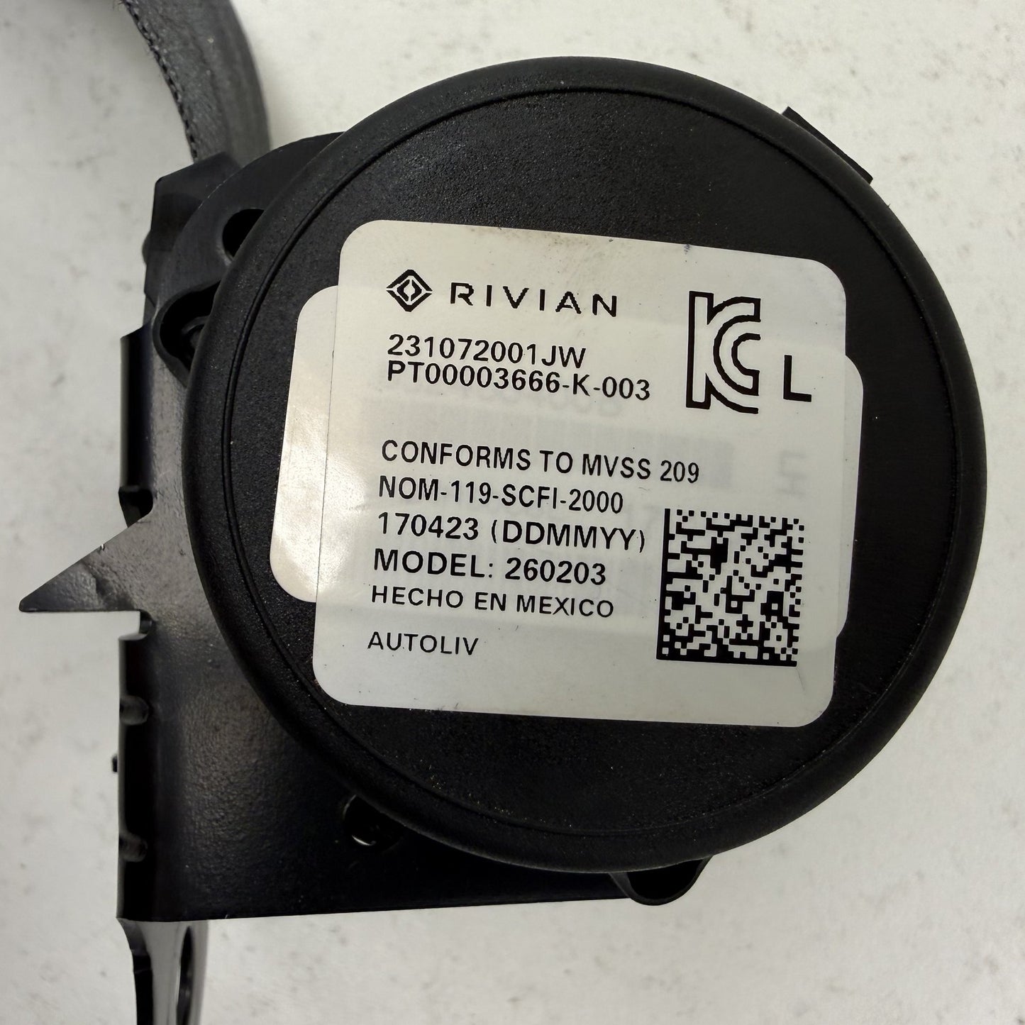 2022-2024 Rivian R1S Left Rear 3rd Third Row Seatbelt Seat Belt Retractor OEM