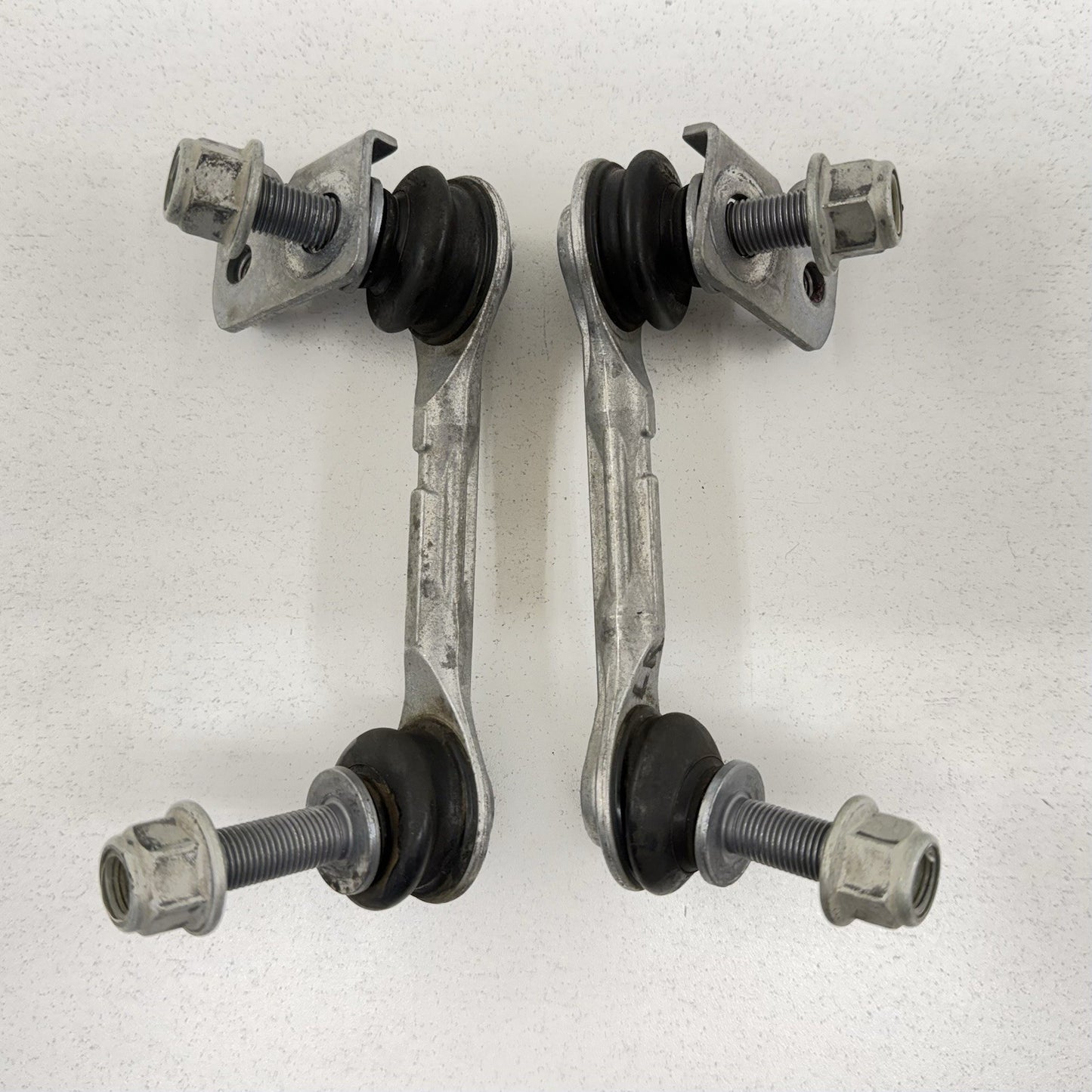 24-26 Ford Mustang GT Rear Stabilizer Sway Bar End Link Pair Left & Right OEM