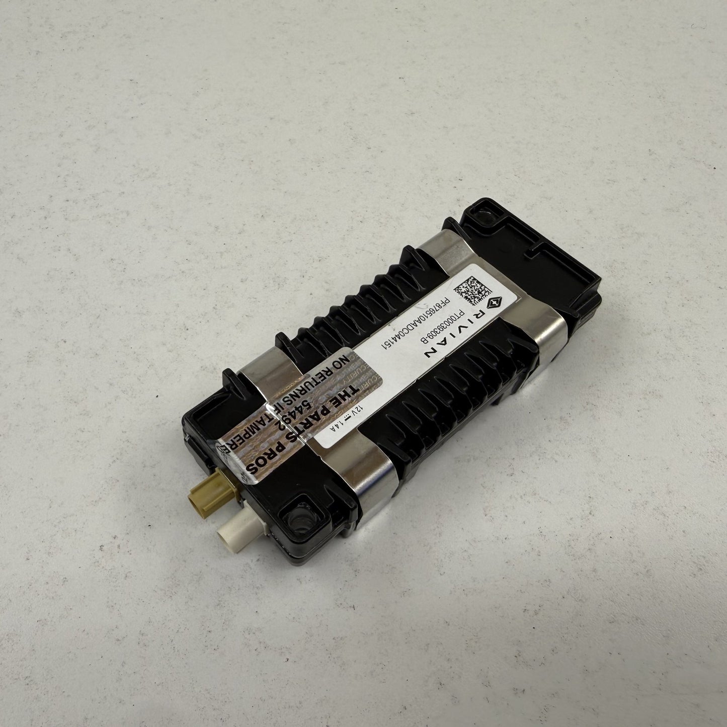 2022-2024 Rivian R1S R1T Antenna Amp Amplifier Control Module PT00039309-B OEM