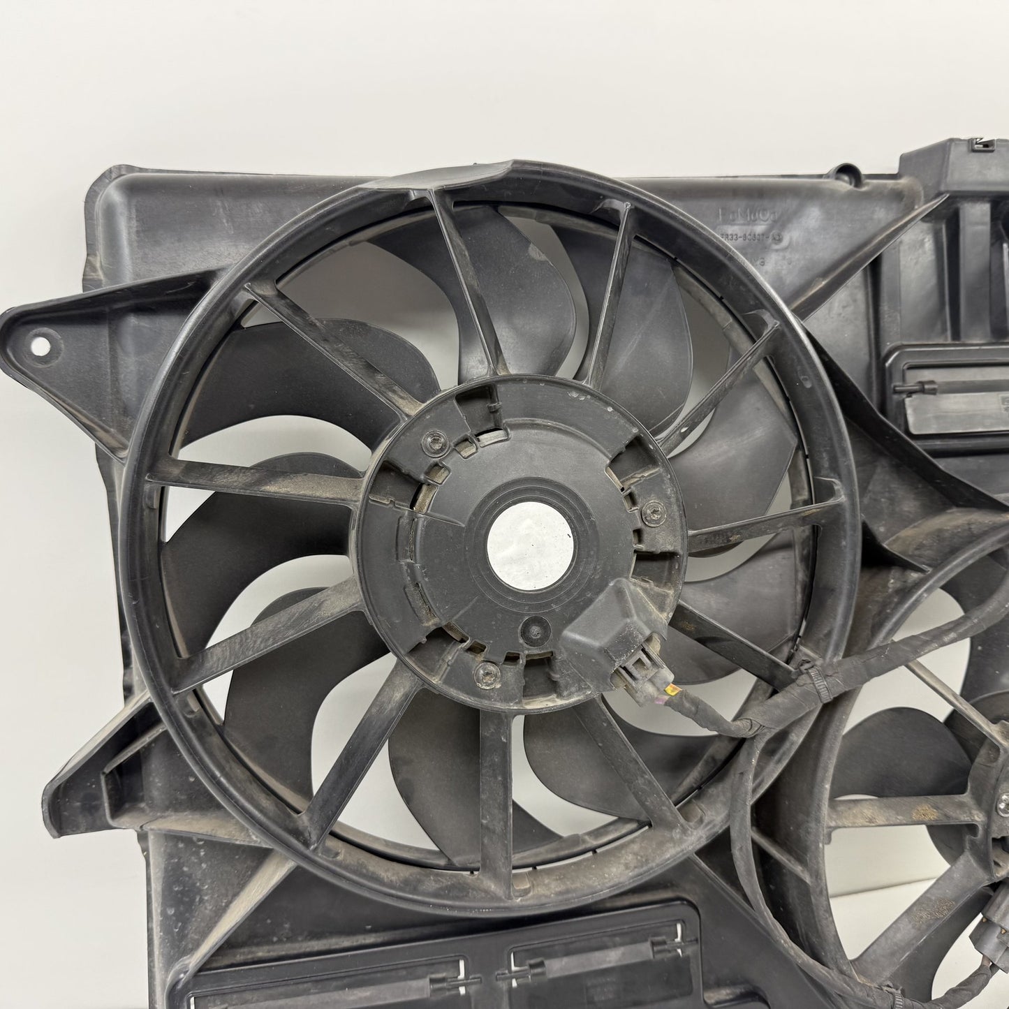 2015-2023 Ford Mustang GT Radiator Dual Cooling Fan Motor Shroud Assembly OEM