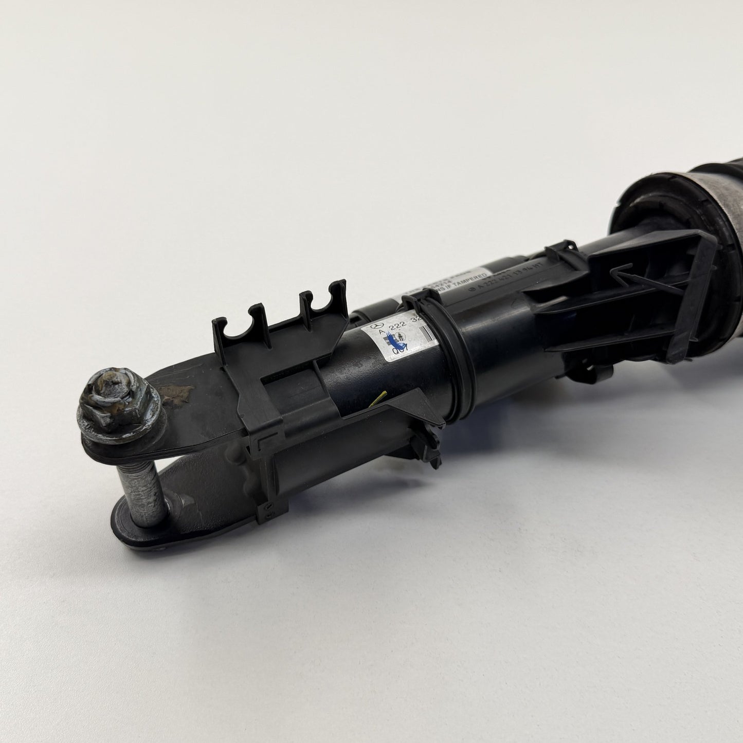 2014-2017 Mercedes-Benz S550 W222 RWD Front Air Suspension Shock Strut Pair OEM