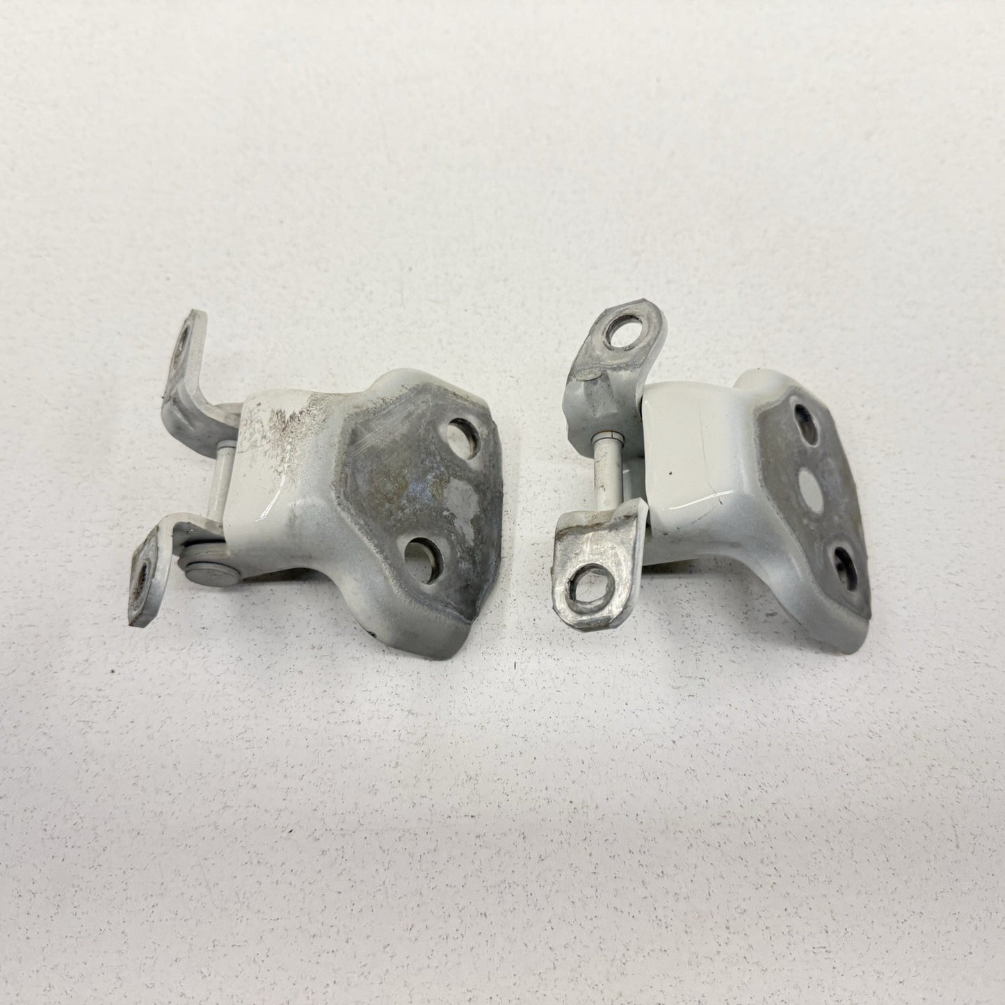 13-20 Subaru BRZ 86 FR-S Driver Left Door Hinge Pair Upper & Lower W/ Bolts OEM