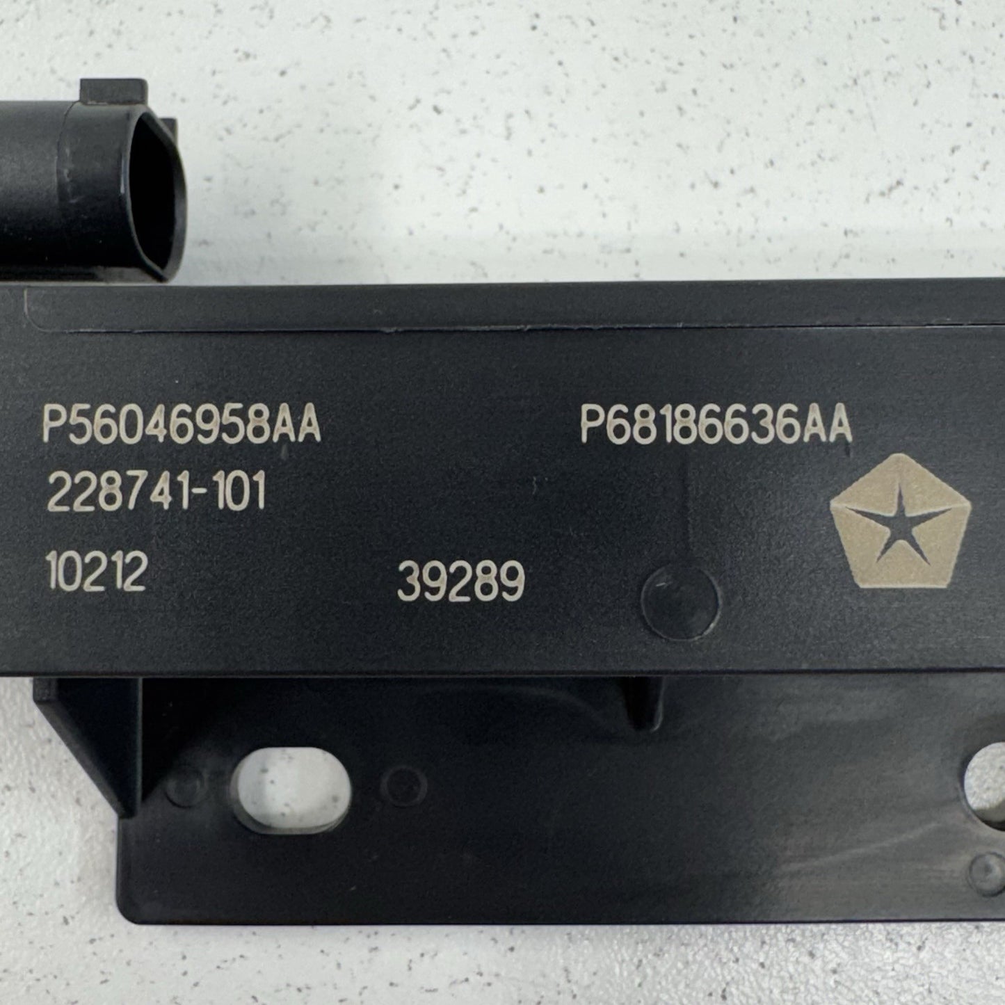 19-26 Ram 2500 3500 Smart Keyless Entry Comfort Access Antenna Module Pair OEM