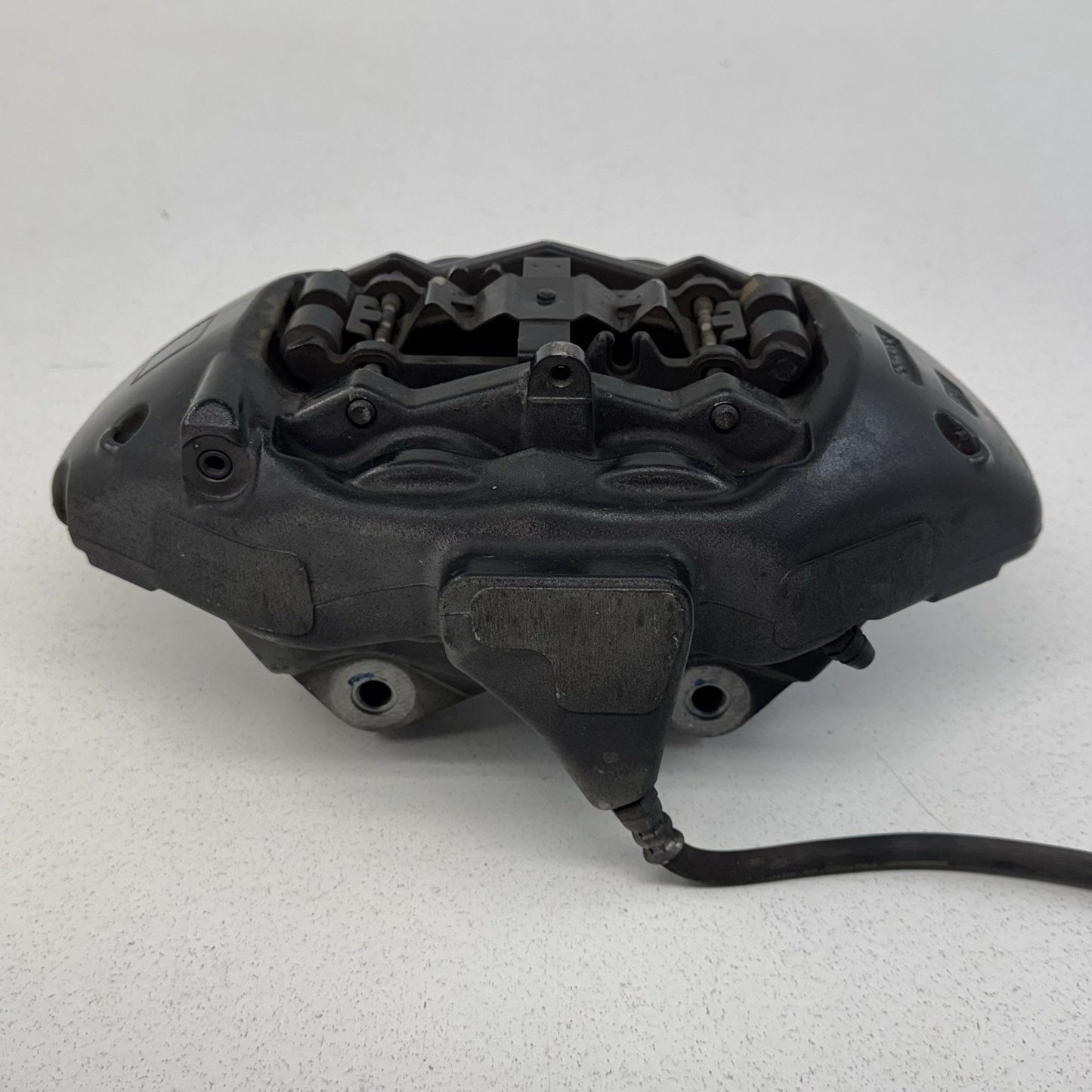 12-18 Mercedes W218 CLS550 Front Brembo Brake Caliper Pair Left & Right OEM