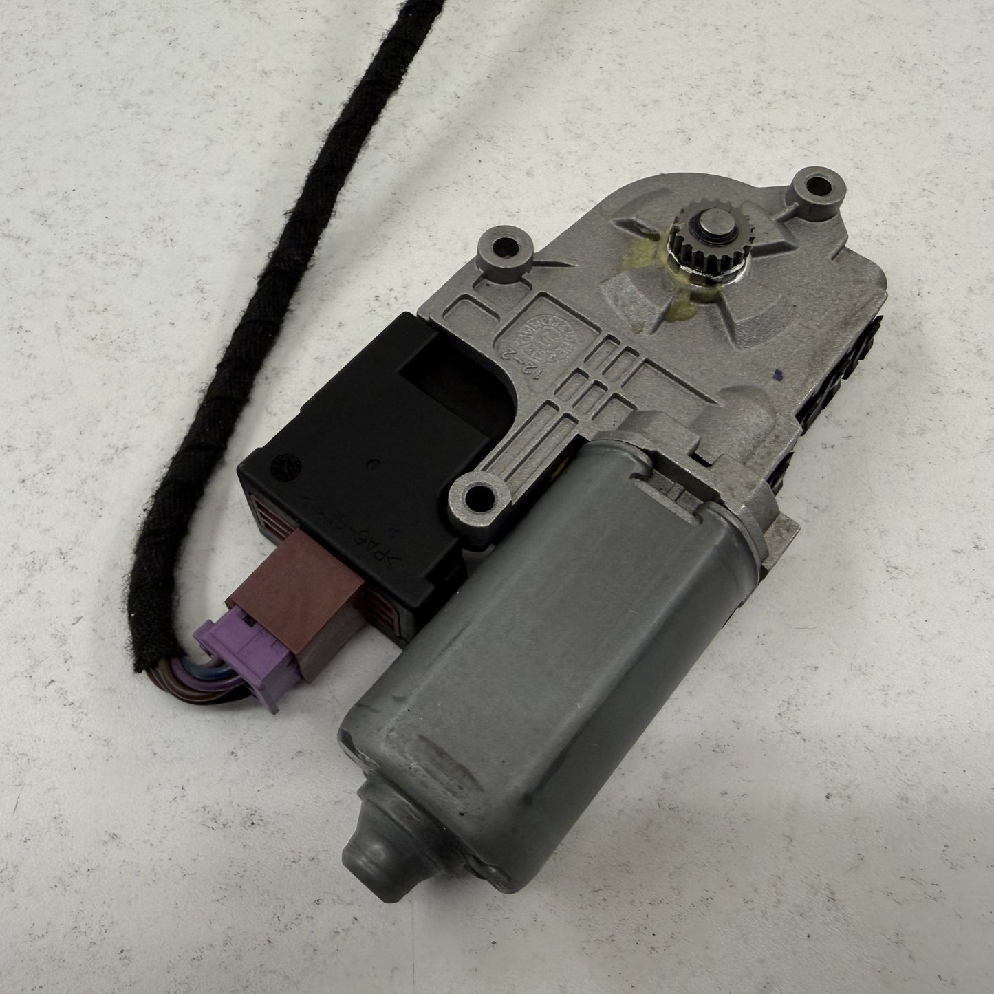 2011-2026 Dodge Durango Sunroof Sun Roof Glass Motor 68082477AE OEM
