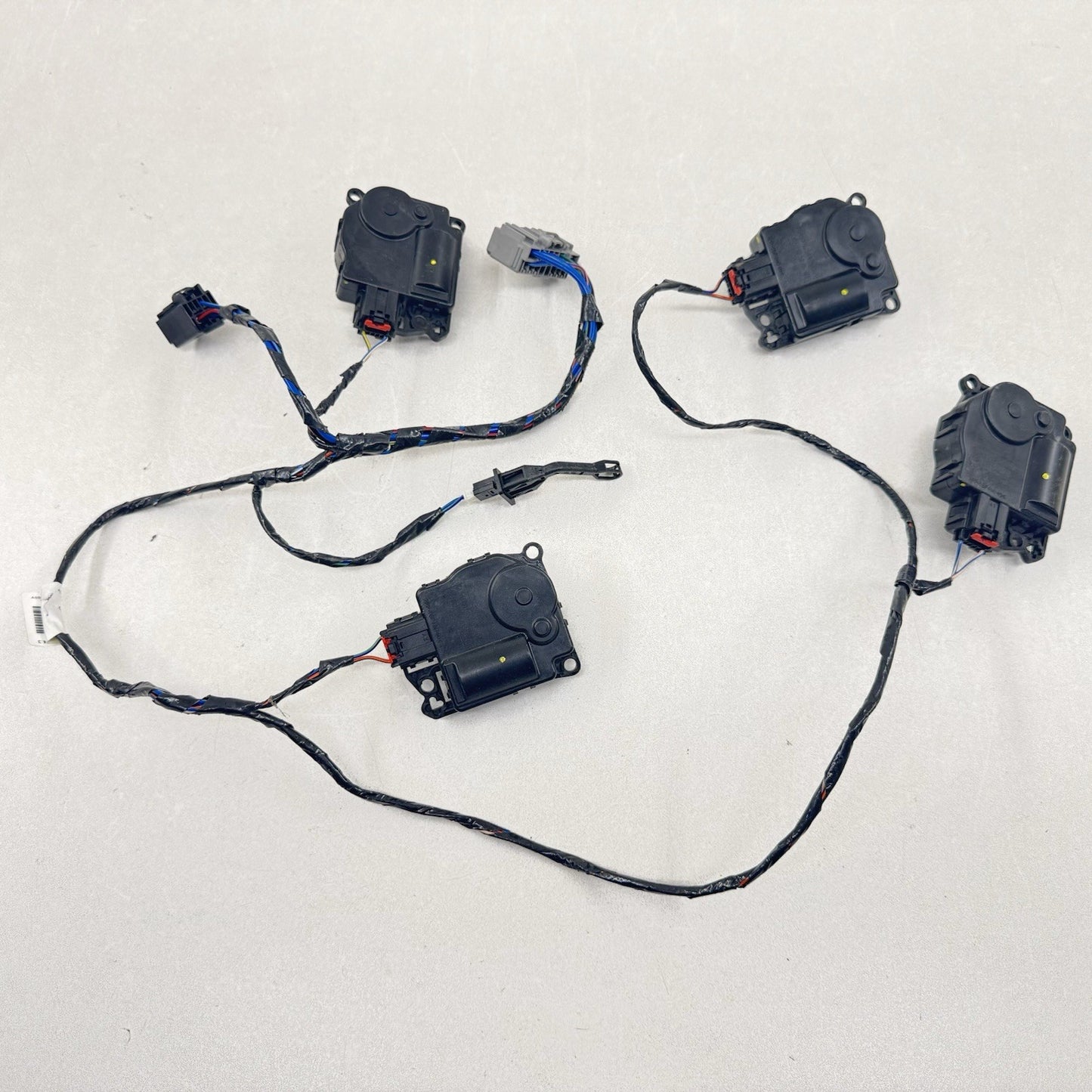 15-23 DODGE CHALLENGER CHARGER HVAC BOX HEATER FLAP MOTOR AIR MIX ACTUATORS OEM