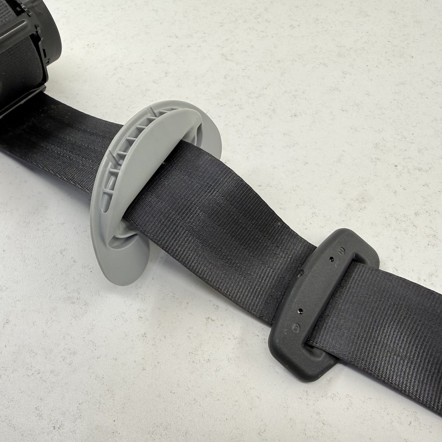 2022-2024 Rivian R1S Left Rear 3rd Third Row Seatbelt Seat Belt Retractor OEM
