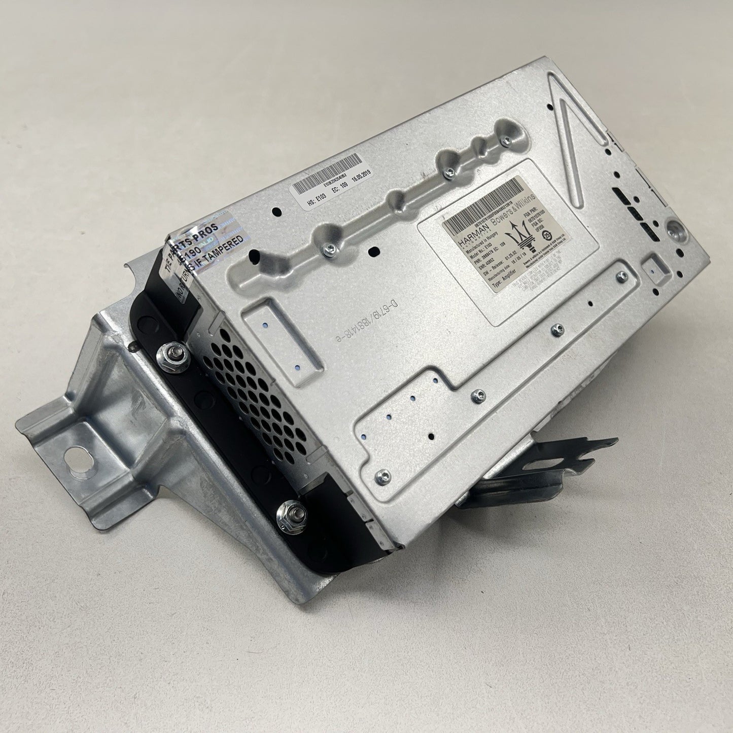 17-24 Maserati Ghibli Bowers & Wilkins B&W Audio Amplifier Amp 670107610 OEM