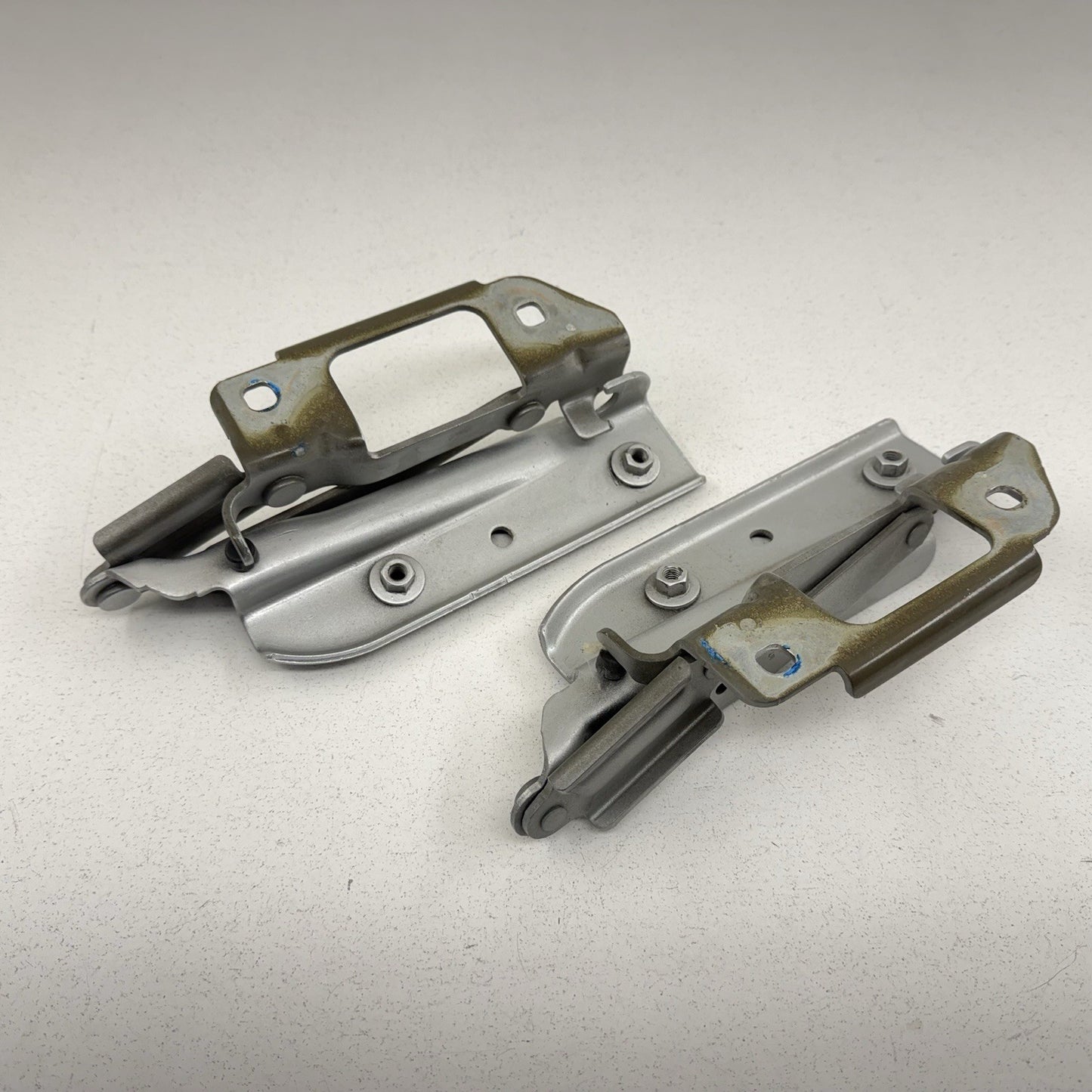 10-15 Chevy Camaro Front Hood Hinge Pair Left & Right OEM