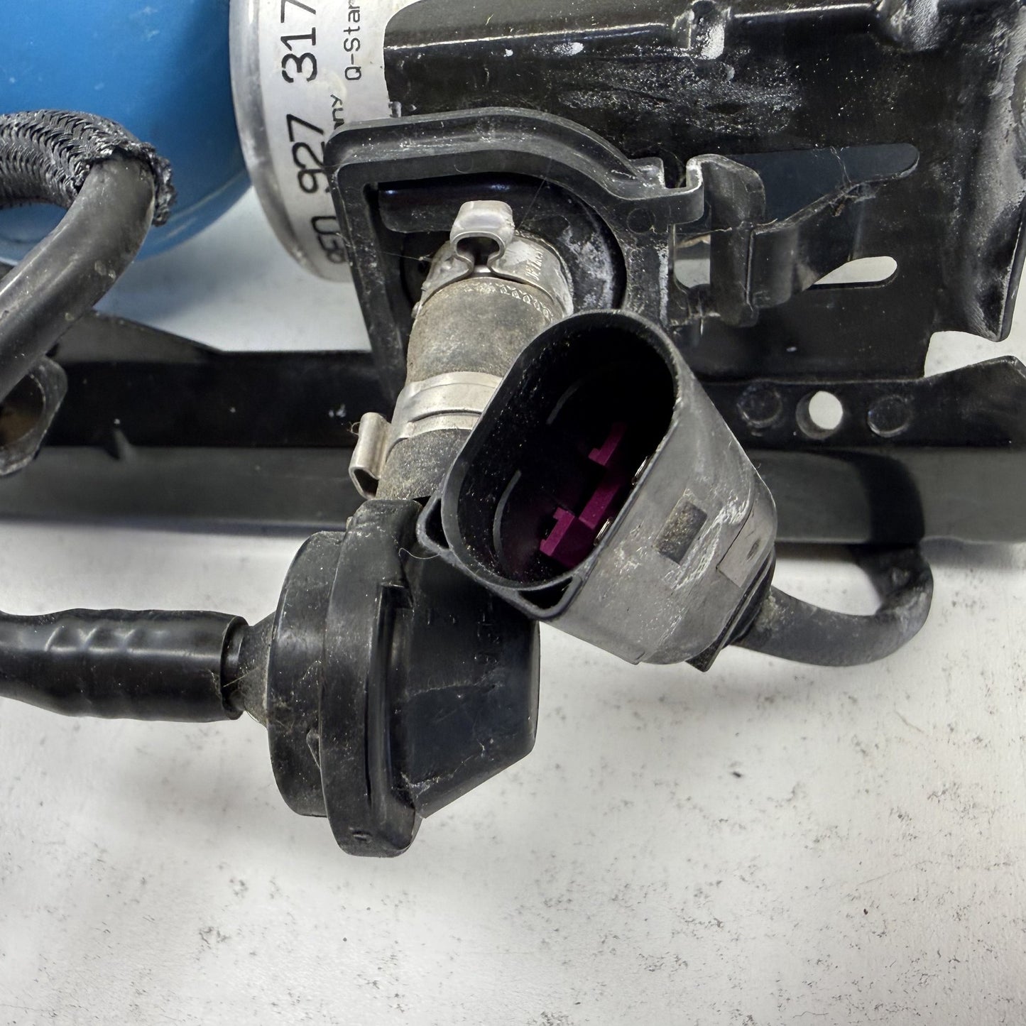 2014-2018 Bentley Flying Spur Electric Brake Booster Vacuum Pump 8E0927317J OEM