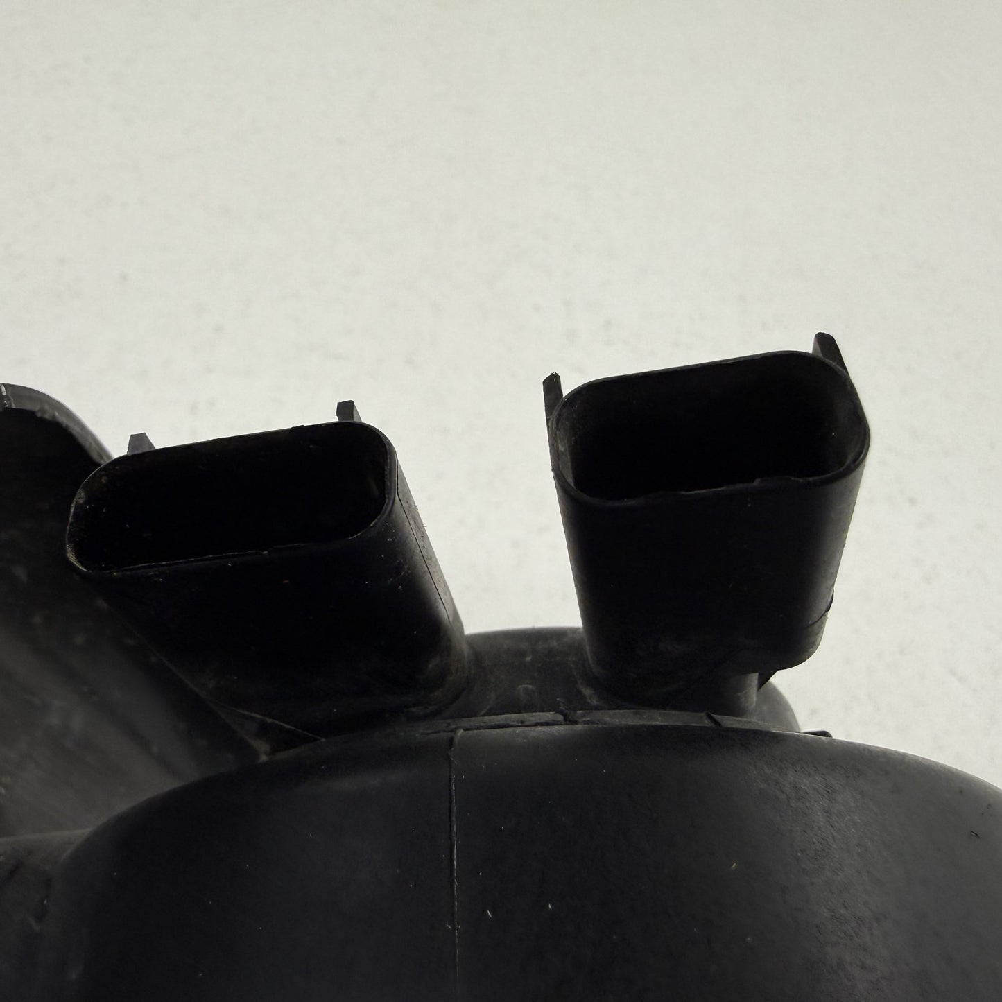 2019-2024 Ram 2500 3500 Diesel Fuel Filter Fuel Water Separator 68358393AA OEM