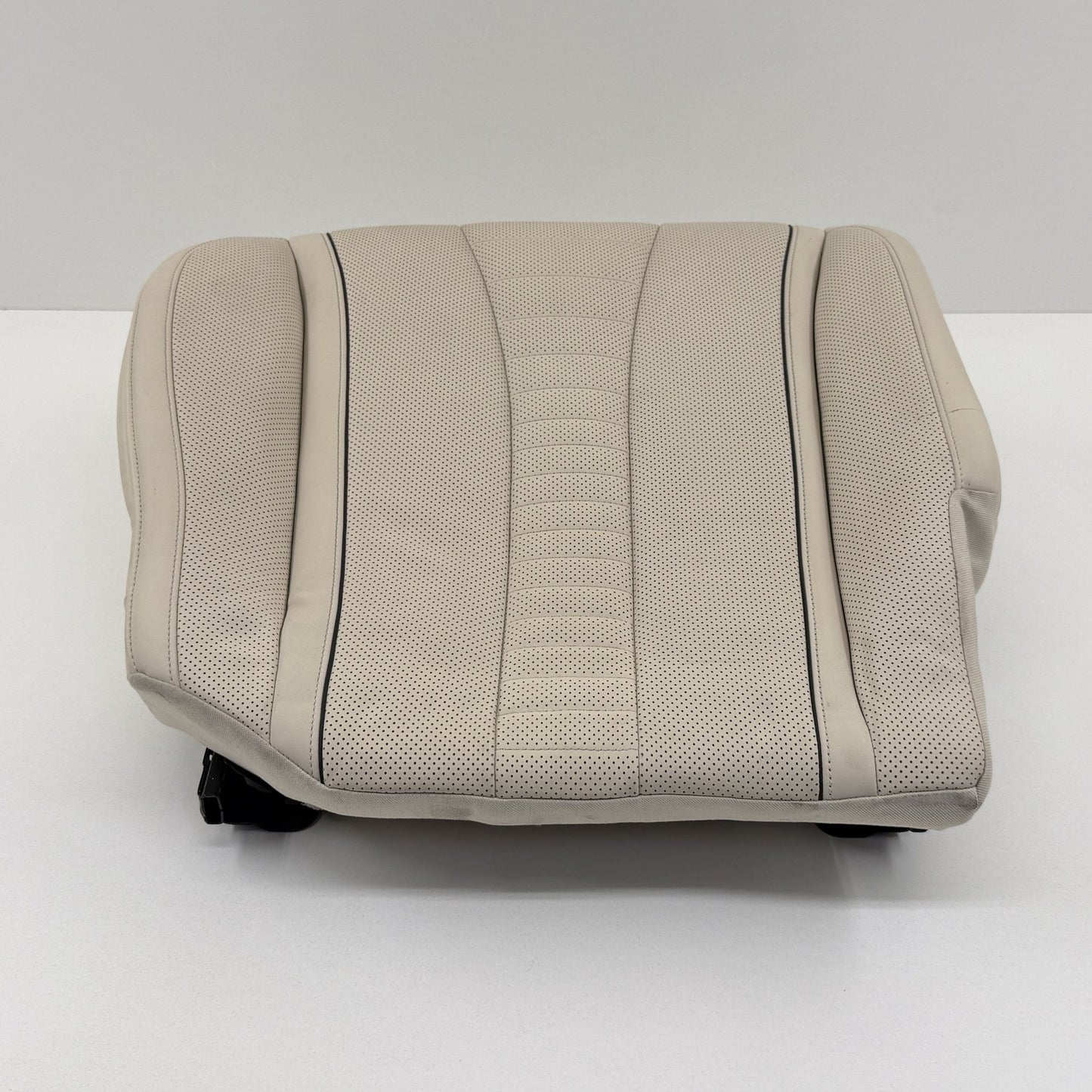 2014-2017 Mercedes-Benz S550 W222 Left Rear Power Seat Lower Cushion Beige OEM
