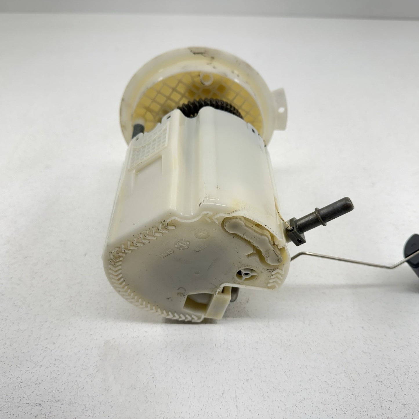 10-15 Chevrolet Camaro SS Gas Tank Fuel Pump Sending Unit Pair OEM