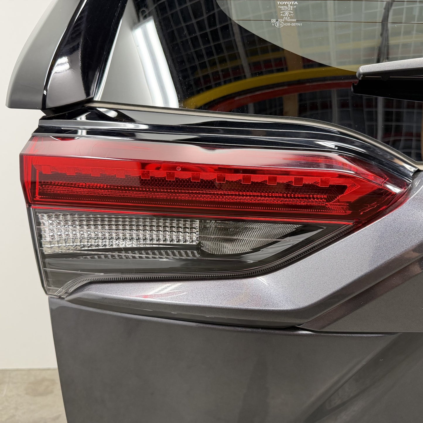 19-25 Toyota RAV4 Power Tailgate Liftgate Complete W/ Spoiler & Tail Lights OEM