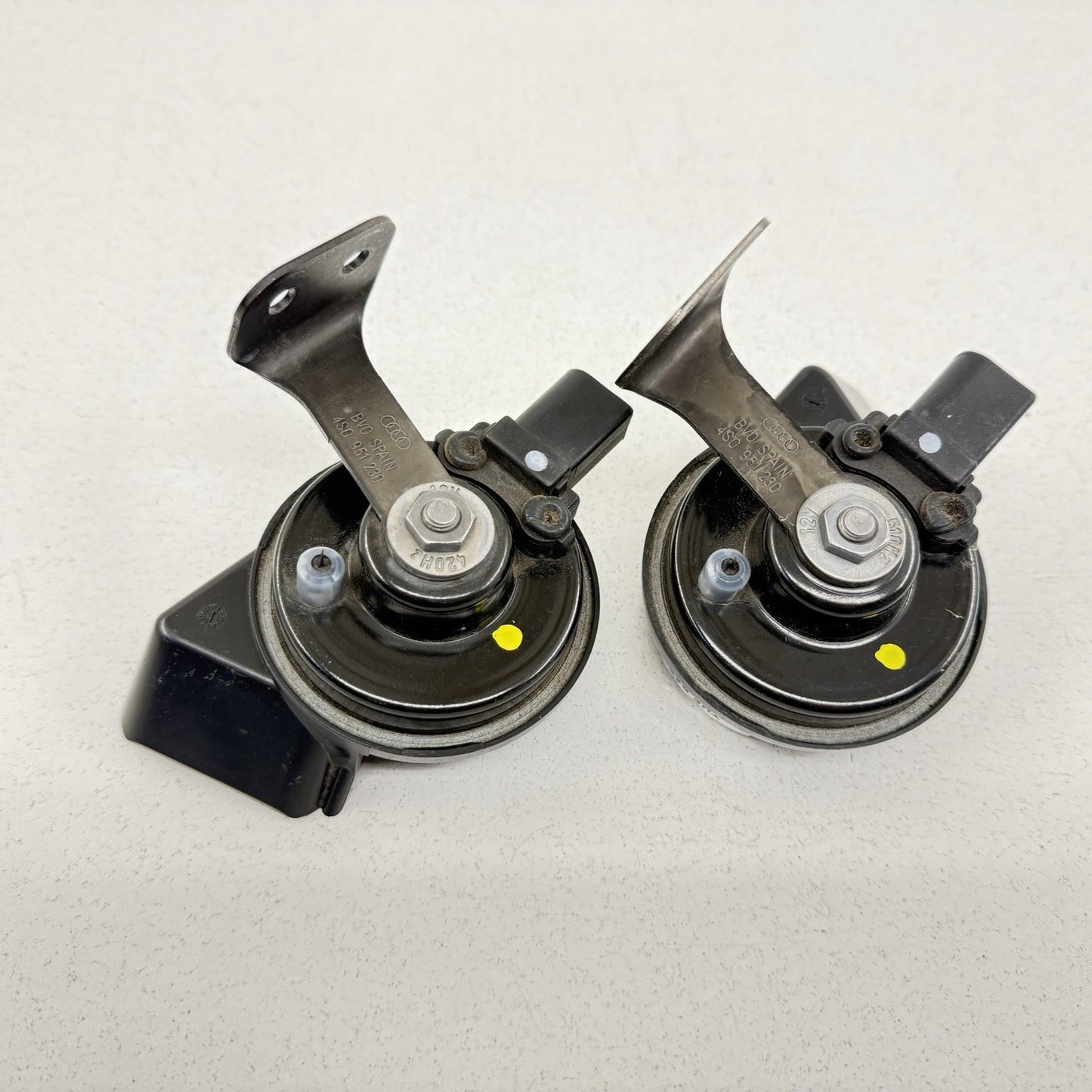 17-23 Audi R8 Low High Note Pitch Tone Horn Siren Alarm Signal Pair OEM