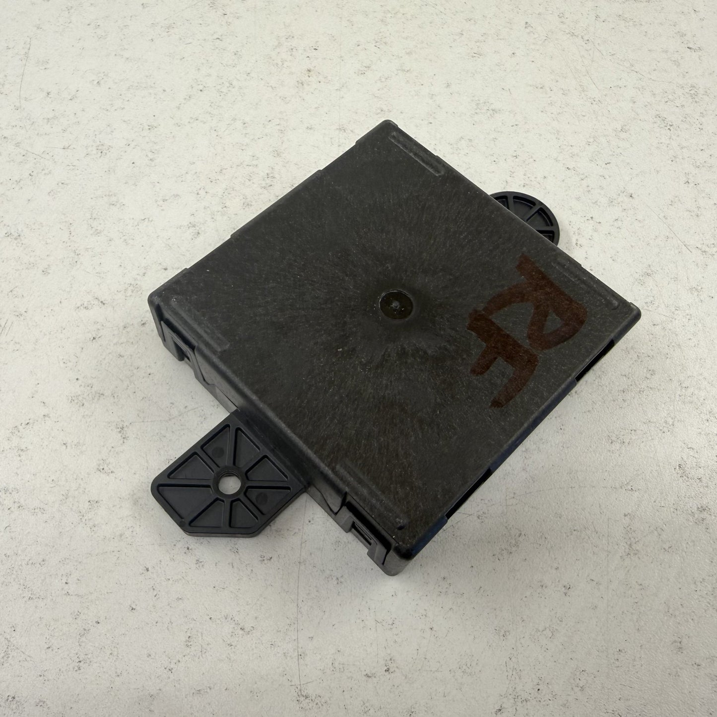 2015-2022 Dodge Durango Passenger Right Front Door Control Module 68316560AD OEM