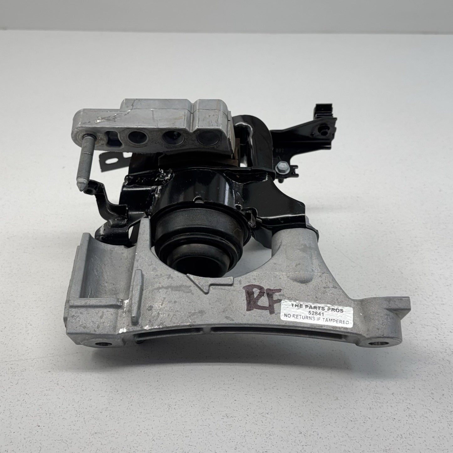 25-26 Toyota Camry Passenger Right Side Motor Engine Mount Support Bracket OEM